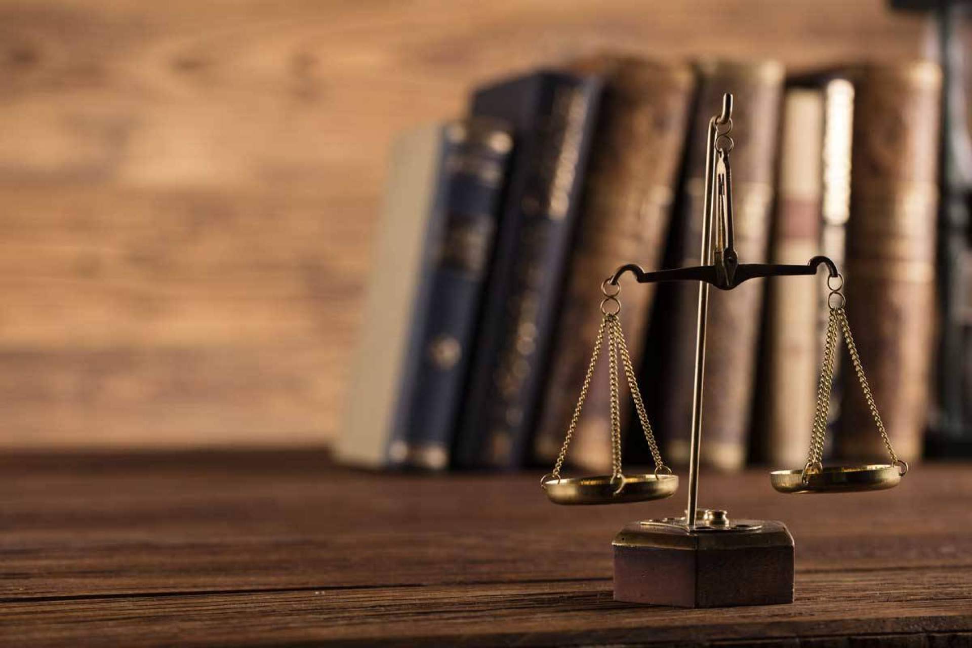 ¿Cómo encontrar abogados de delitos económicos en Madrid?