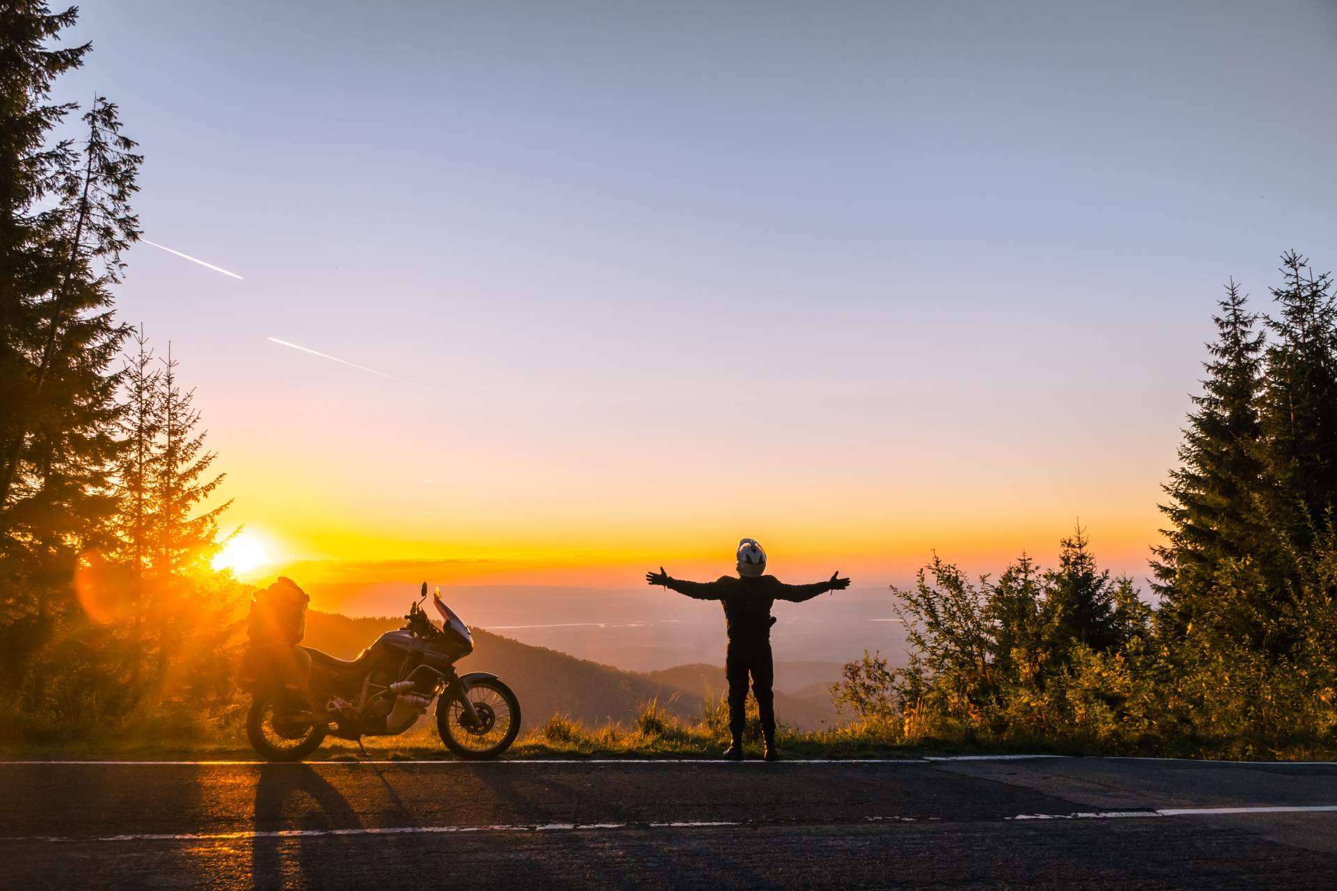 ¿Cuáles son las mejores rutas en moto para disfrutar de la carretera?, por Eginer