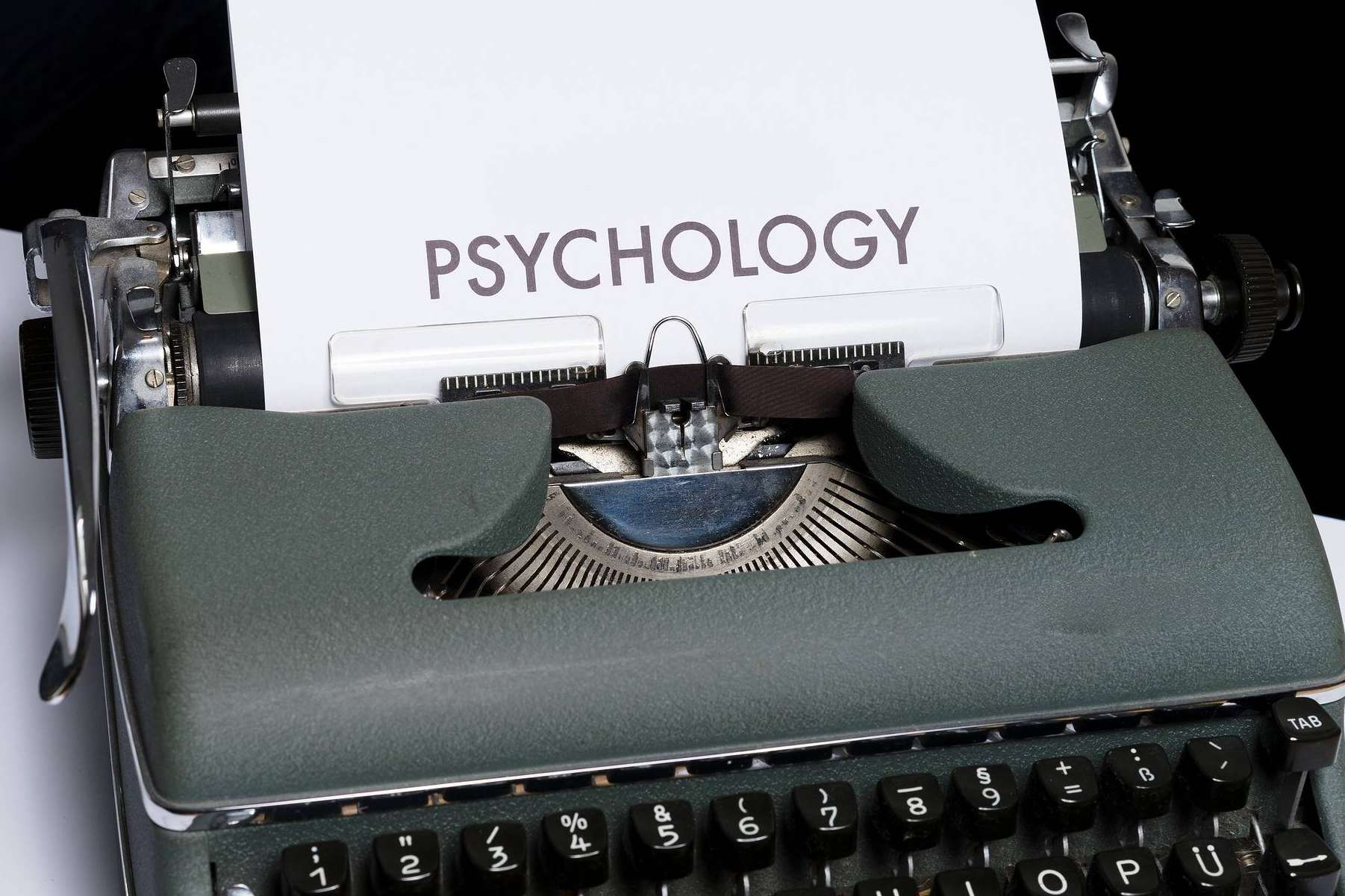 Críticas a los profesionales de la salud mental y a los formadores, por Zeloni Magelli