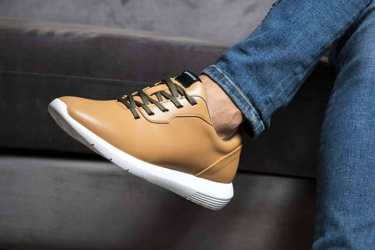 Muroexe ofrece descuentos en zapatillas cómodas durante el Black Friday