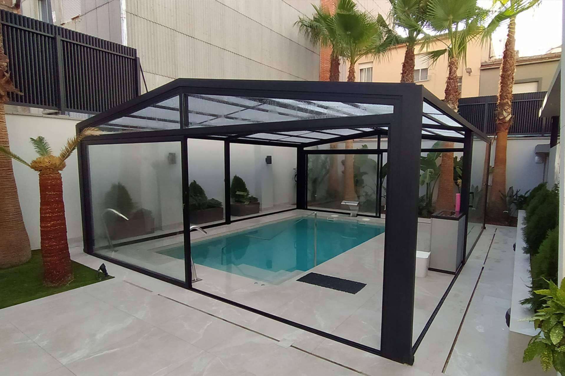 Los beneficios de contar con las cubiertas de piscina de COVERTTO