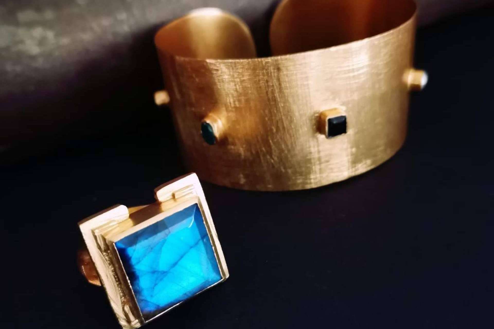 Joyas artesanales como complemento perfecto para las cenas de Navidad, de la mano de Isabel Lamadrid