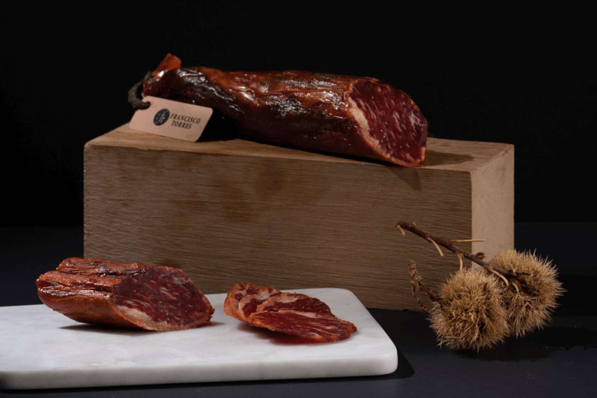 La tradición y el valor se unen en una delicada selección de embutidos artesanos de la Serranía de Ronda