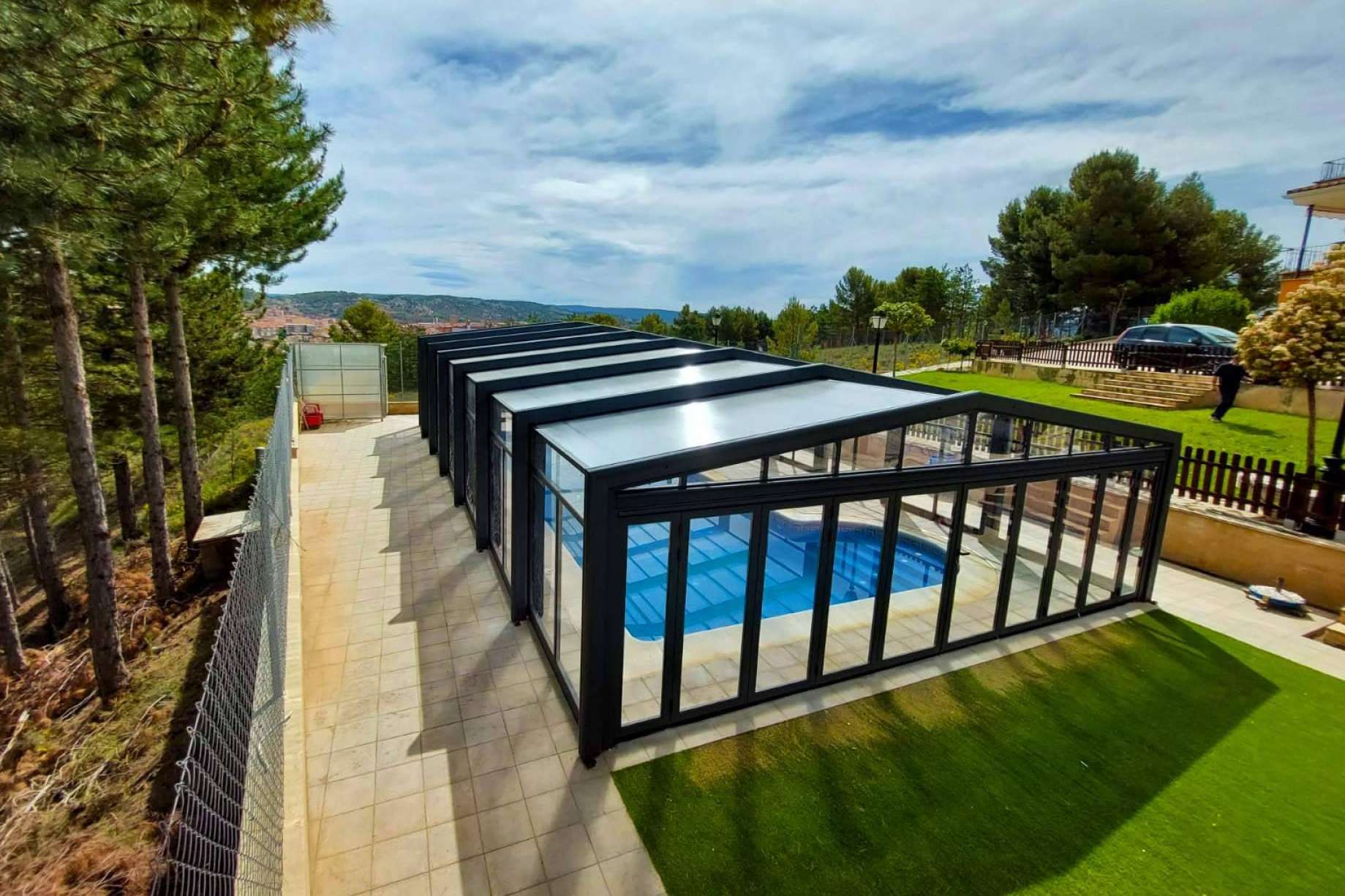 Conseguir excelentes cubiertas para piscinas enterradas, en COVERTTO