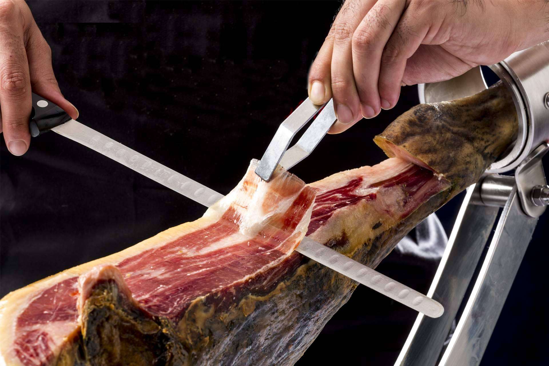 Disfrutar del auténtico jamón ibérico con los loncheados de bellota de Segundín