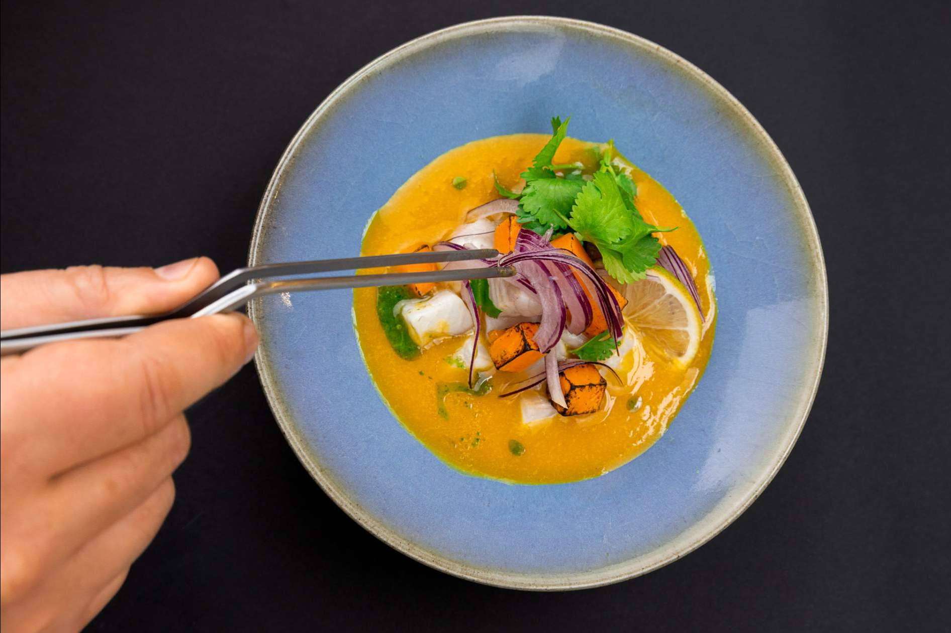 El Grupo Lamucca inaugura los cursos de cocina de su nuevo espacio gastro en Salesas, En Bruto