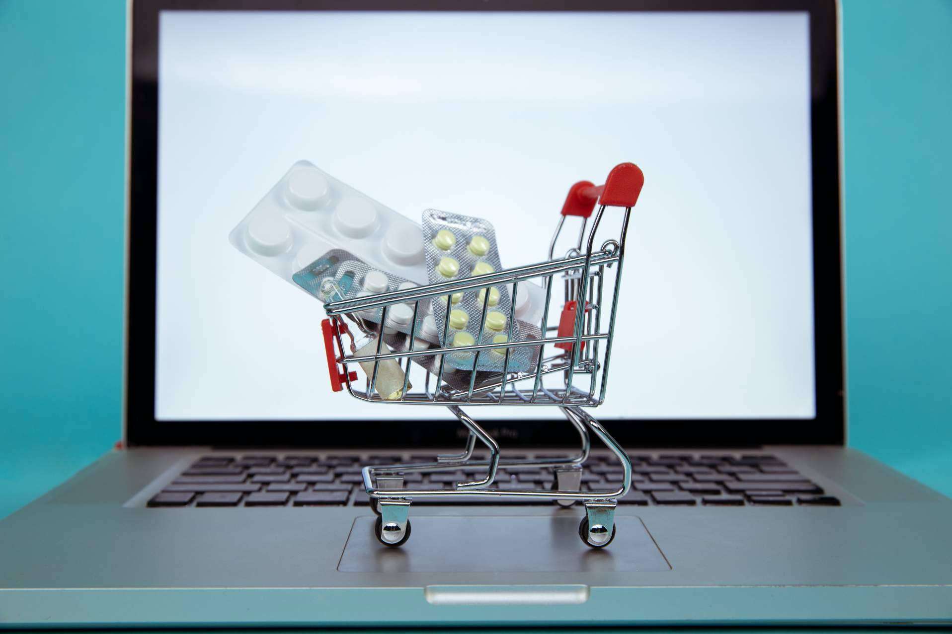 Farmacia Guitart abre las puertas a internet con una farmacia online