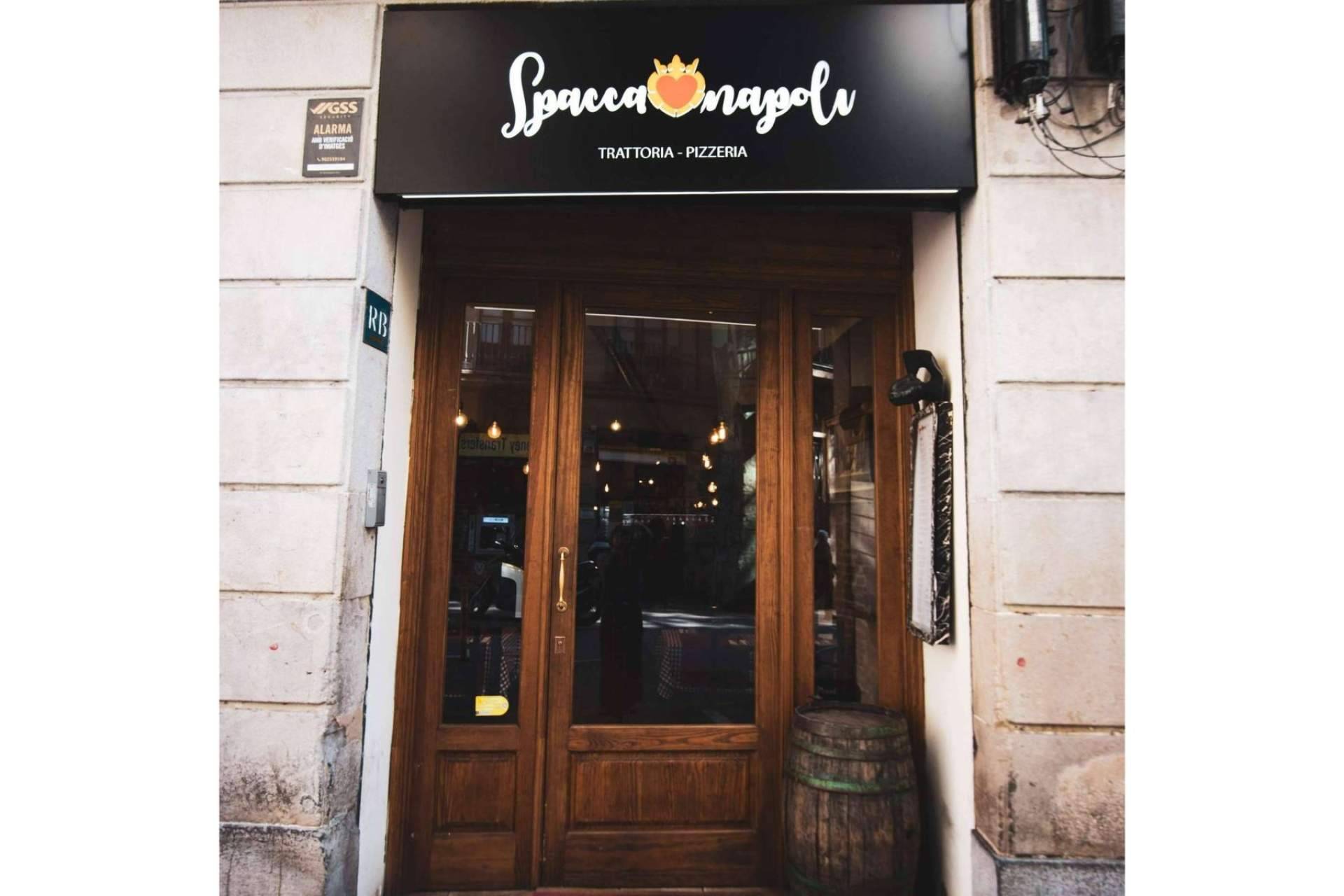 Disfrutar la original pizza napolitana en Spaccanapoli Barcelona