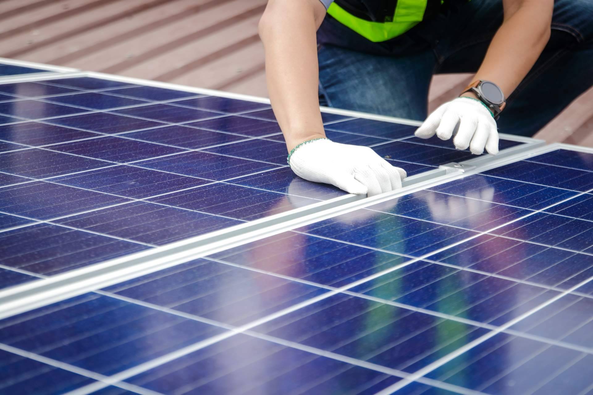 Consorcio Europeo de Avales que ofrece seguros para instalaciones fotovoltaicas  y eólicas