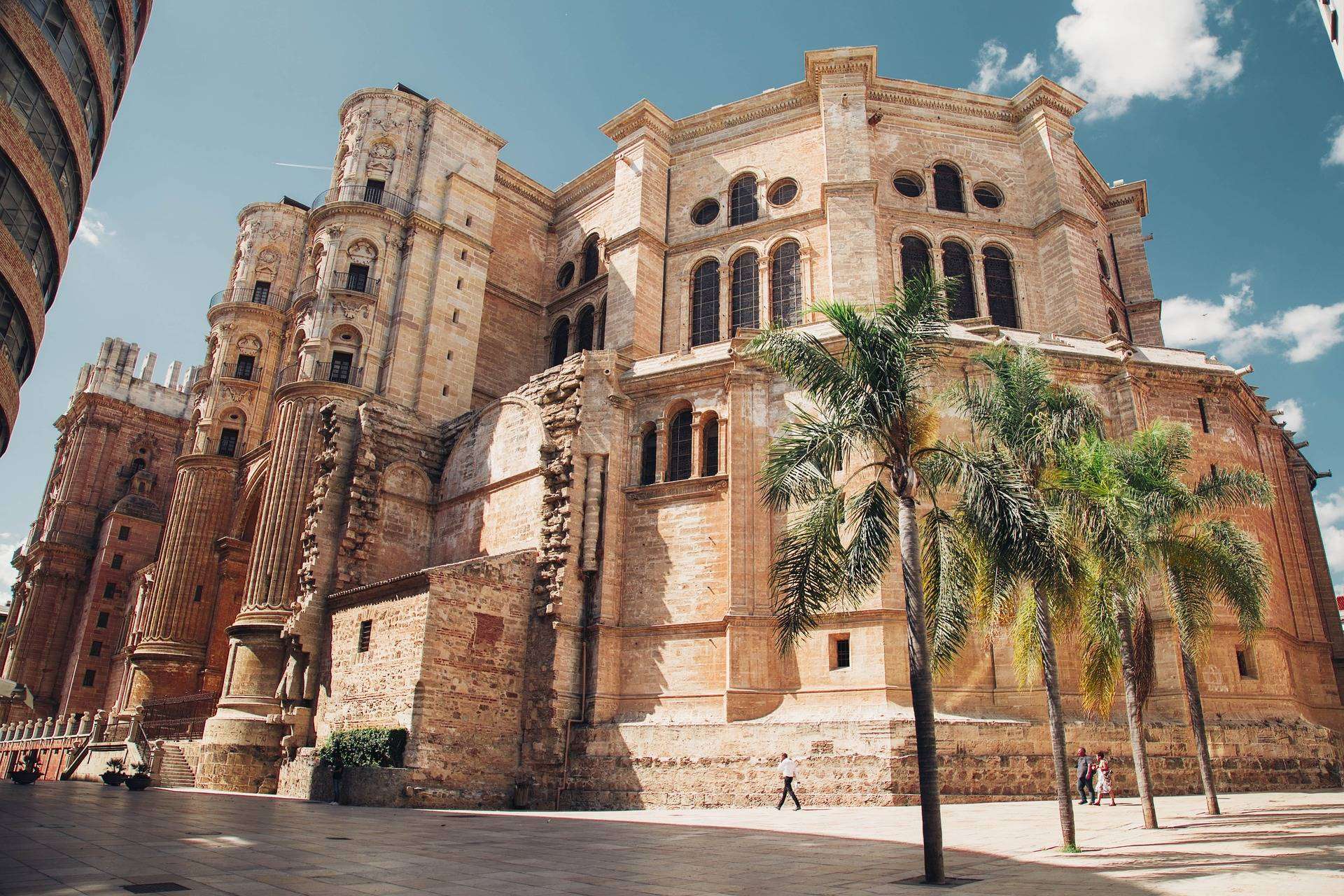 ISholidays.com y sus apartamentos para una estancia tranquila en Málaga
