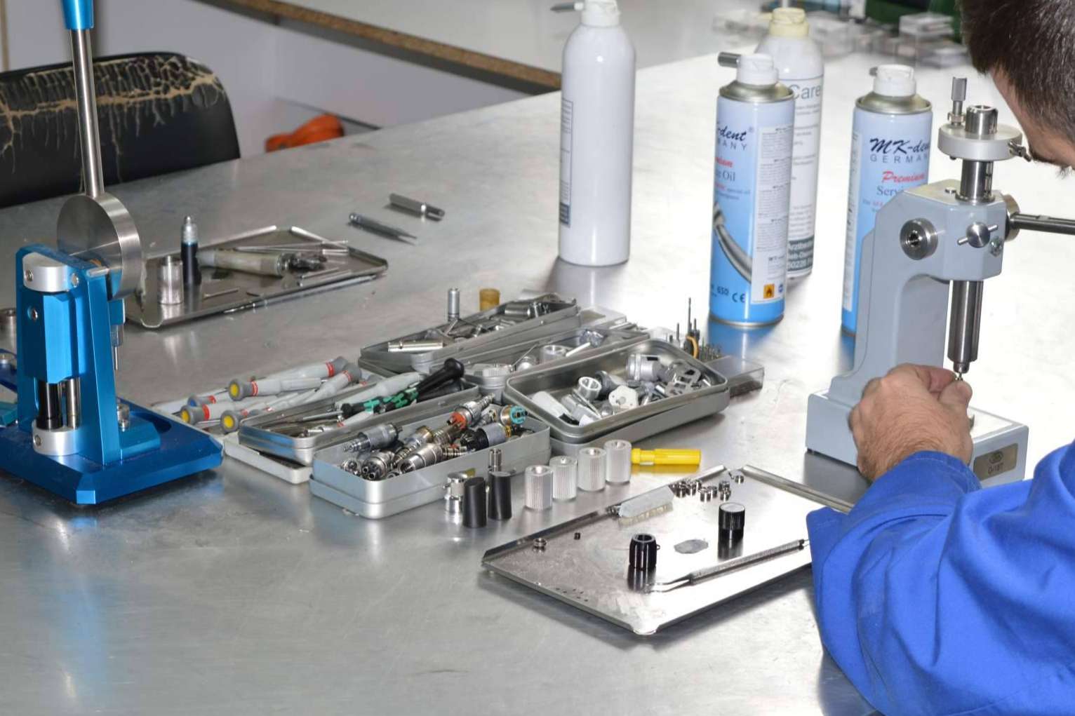 RD Express ofrece reparación rotatorios e instrumentos clínica dental