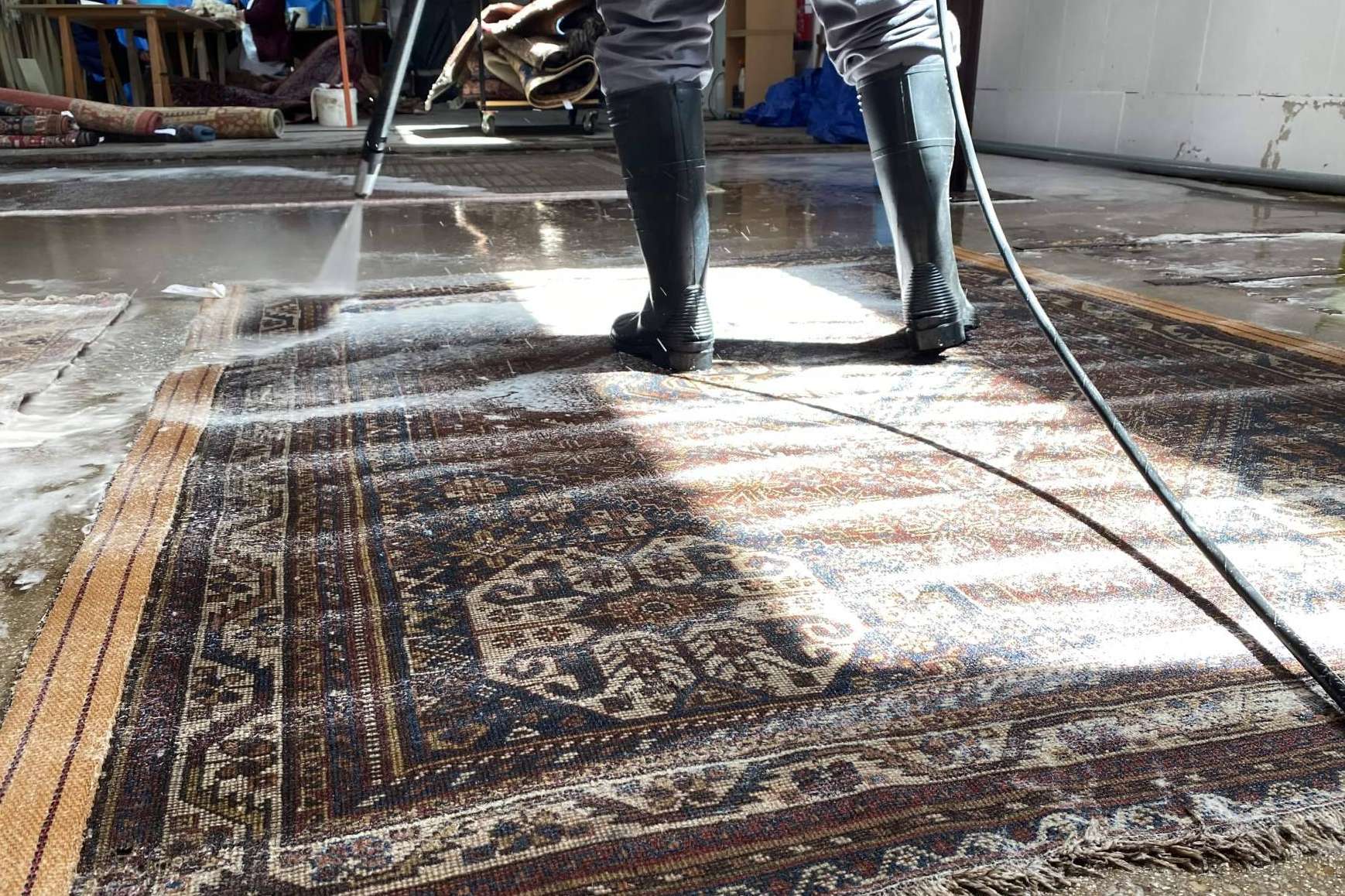La empresa que ofrece un servicio de limpieza de alfombras Madrid, Alfombras Atiz