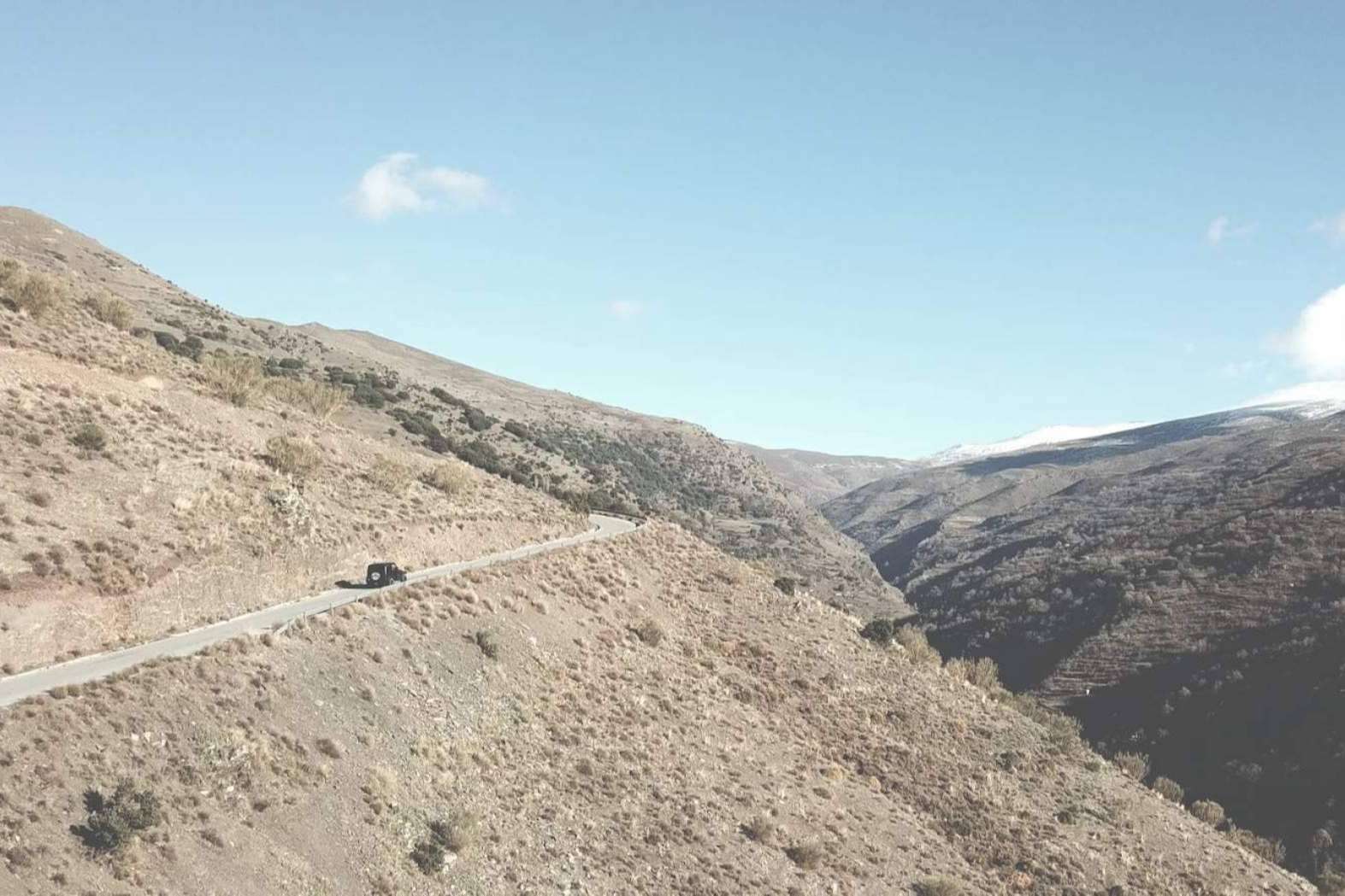 Play Granada sobre las facilidades de viajar a Granada desde otras ciudades