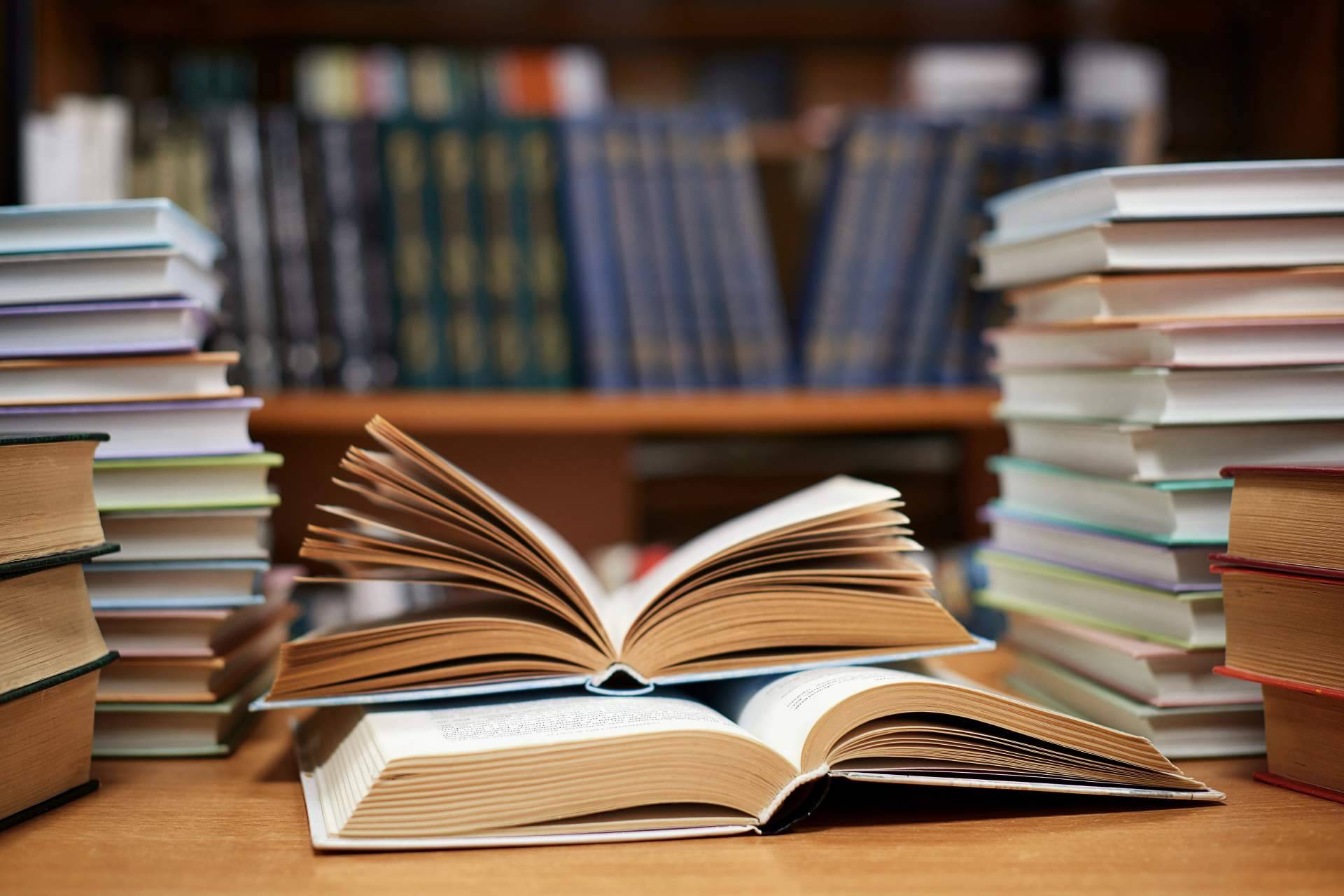 Ayuda Universitaria explica cómo hacer una bibliografía