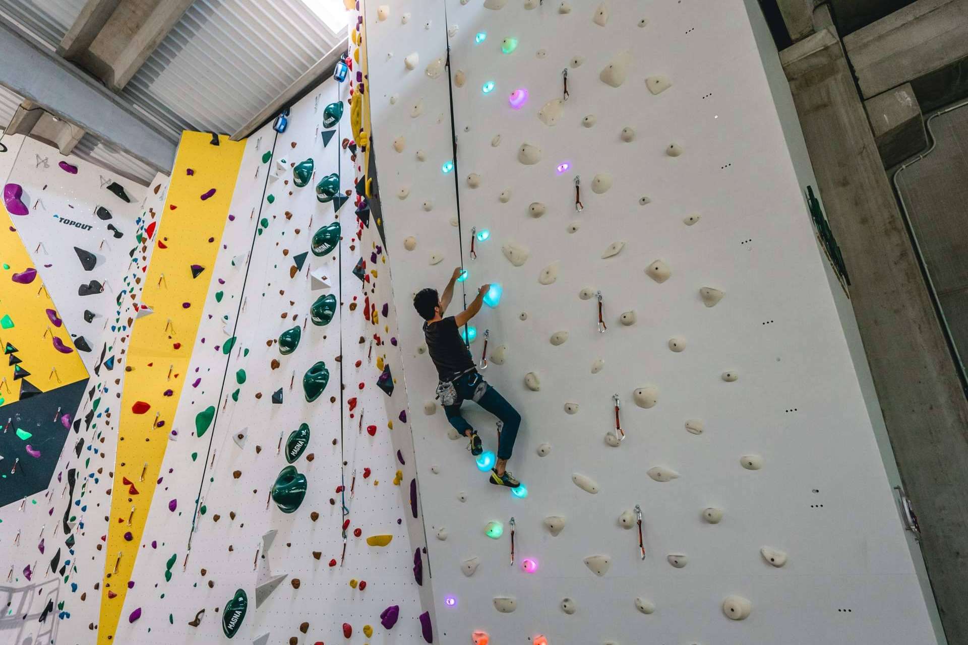 Sacarle brillo a un rocódromo con Shiny Wall