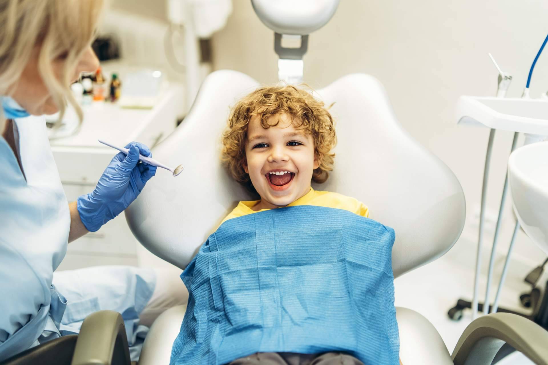Los profesionales de ResidentLive ofrecen una atención de calidad a la salud bucodental de los niños