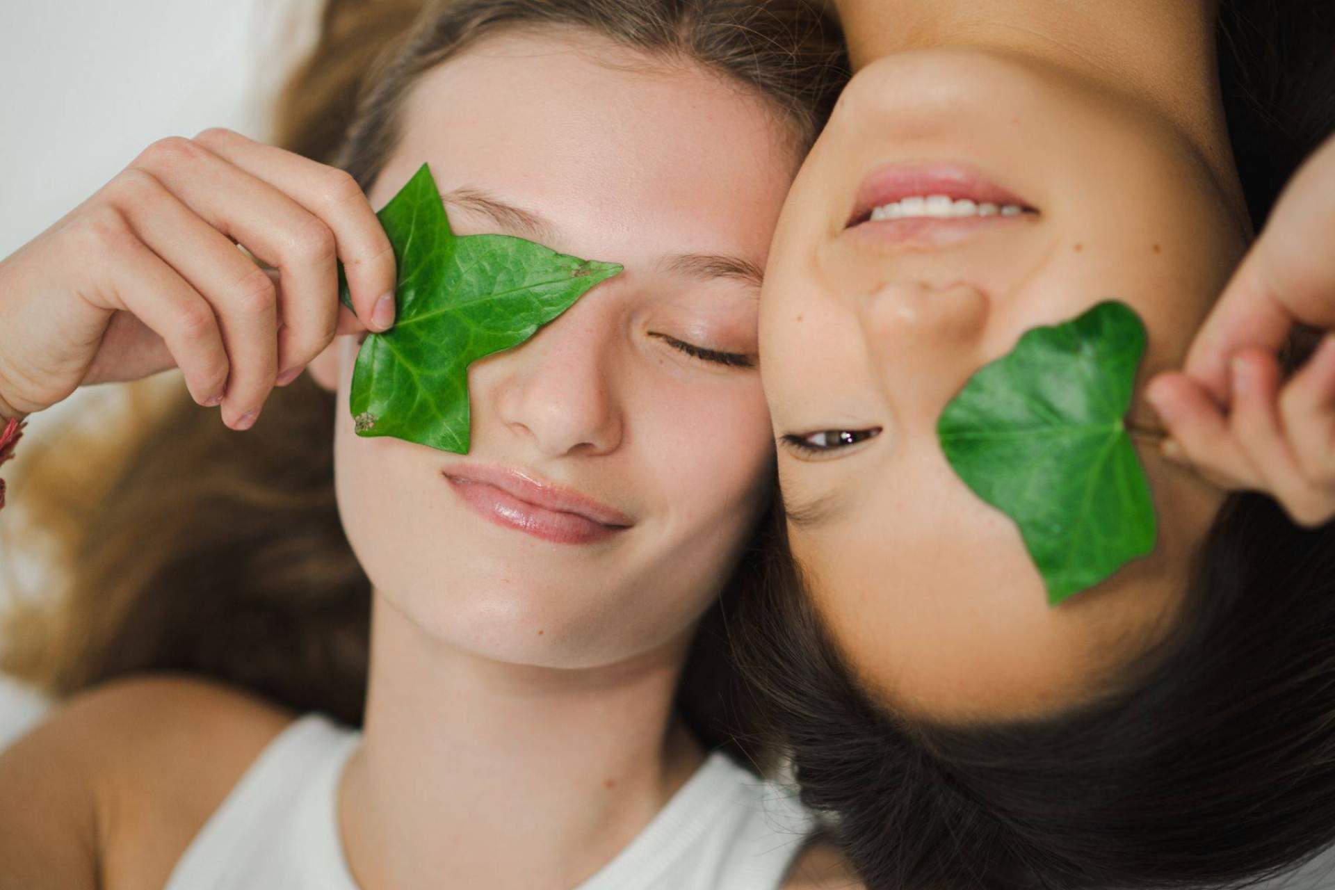 La rutina de skincare ideal para adolescentes, la coreana o la minimalista de la firma Nateena