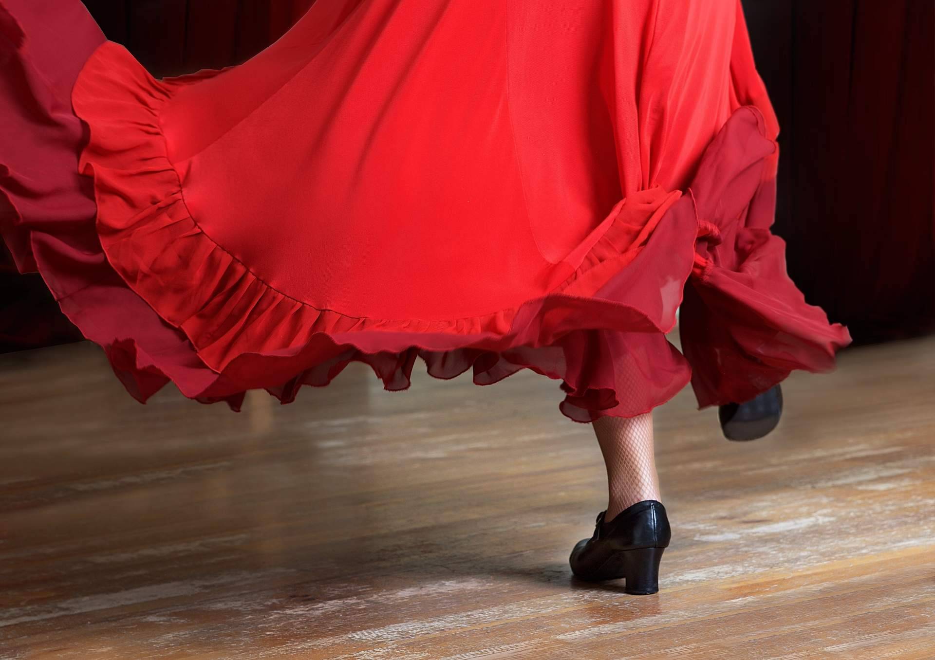 Encontrar el traje de flamenca perfecto para la Feria de Sevilla 2023 en Viva La Feria