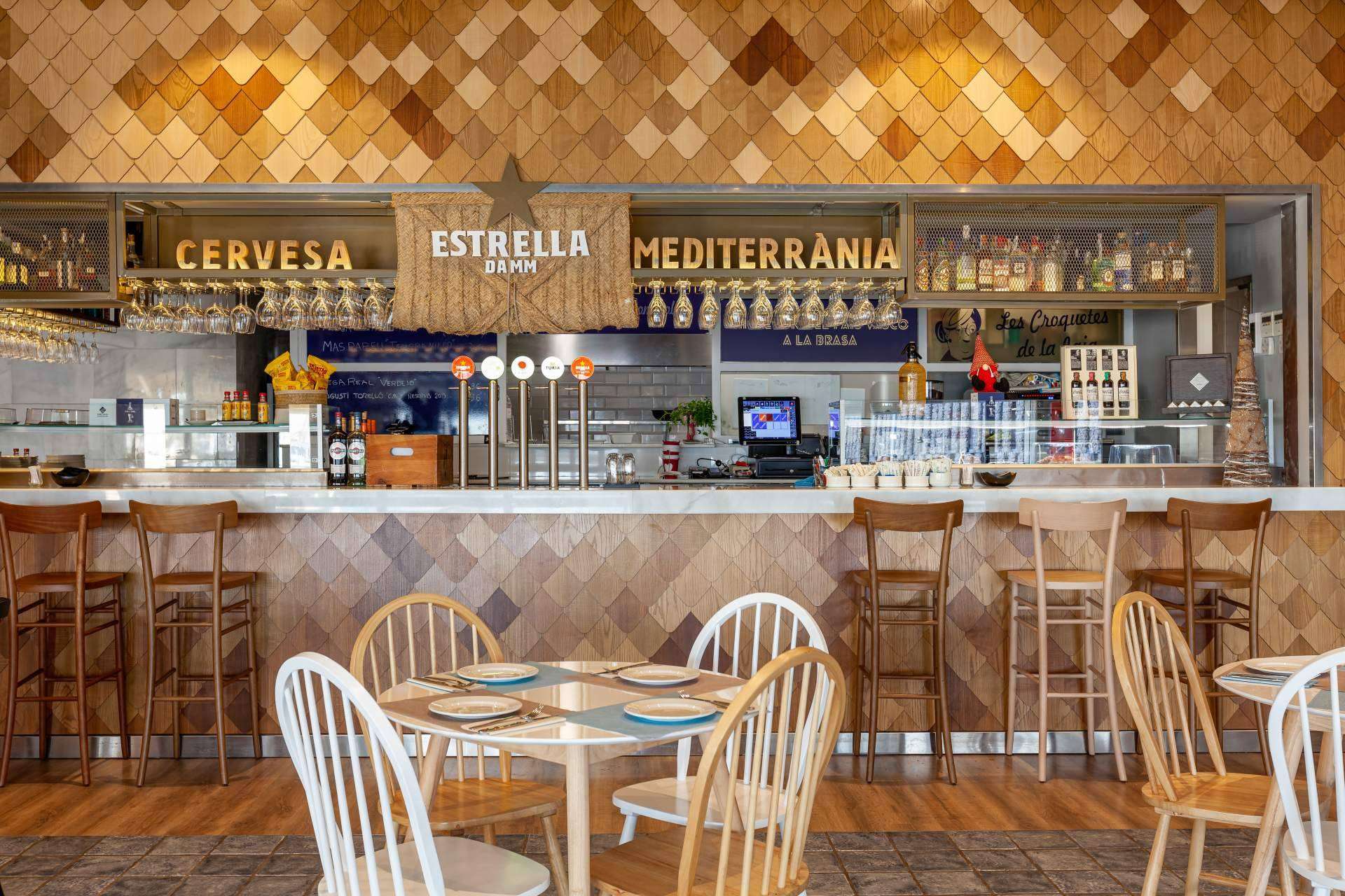 Diseño de interiores sostenible con Mister Karton
