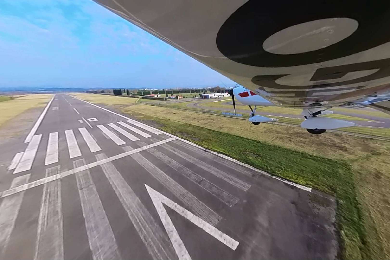 Aterrizar un avión sin tener ni idea de volar, ¿es posible?