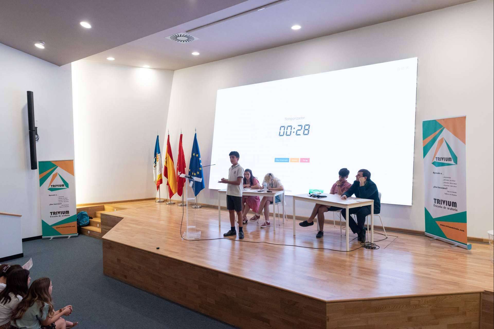 La escuela que impulsa el debate y la oratoria entre jóvenes de Madrid, TRIVIUM