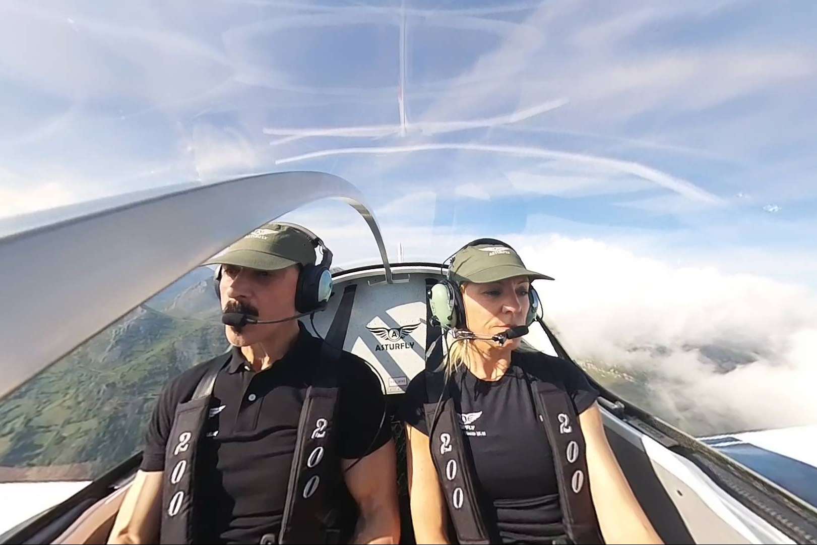 ¿Cómo aprender a volar en avioneta en Asturias? Consejos útiles para ser un buen piloto