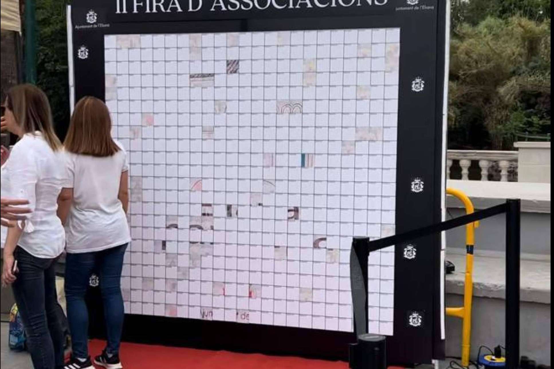 Foto Show incentiva con el fotomatón mosaic la interacción de las personas