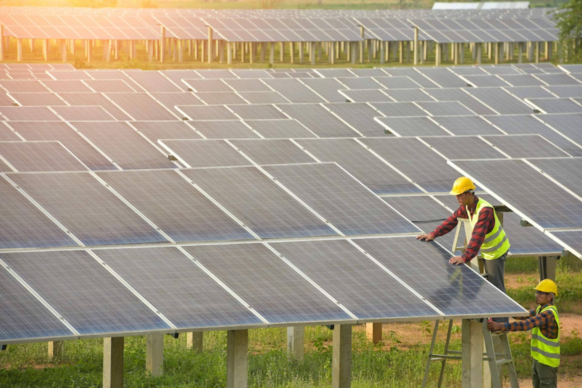 Instaladores de paneles solares. Qué buscar y qué evitar