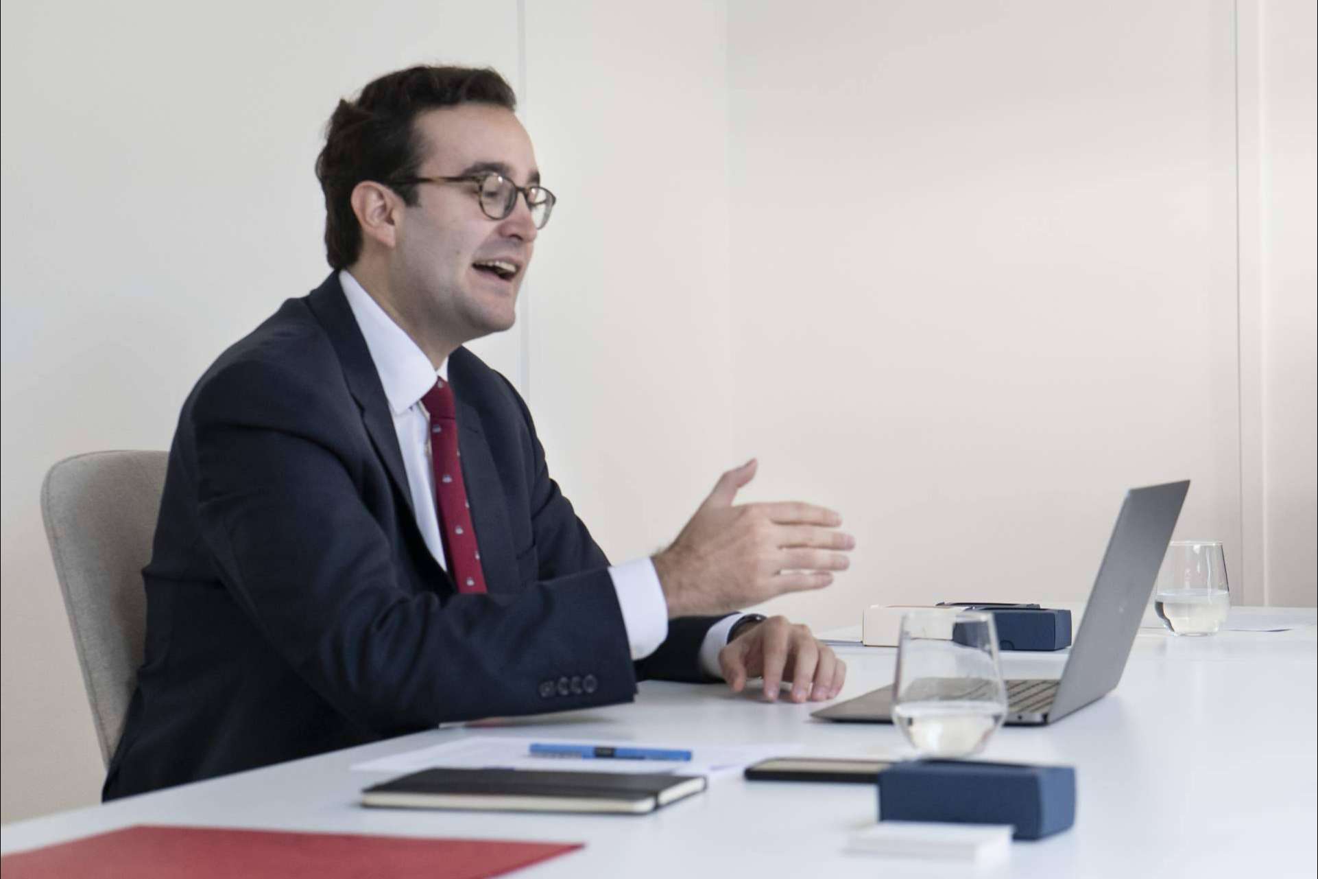 Magnauz, el despacho de abogados especializado en derecho público y litigación