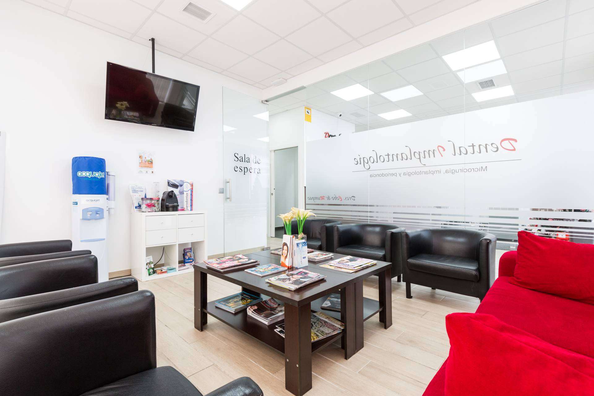 Servicios de ortodoncia invisible en Sevilla con el equipo de Dental Implantologie