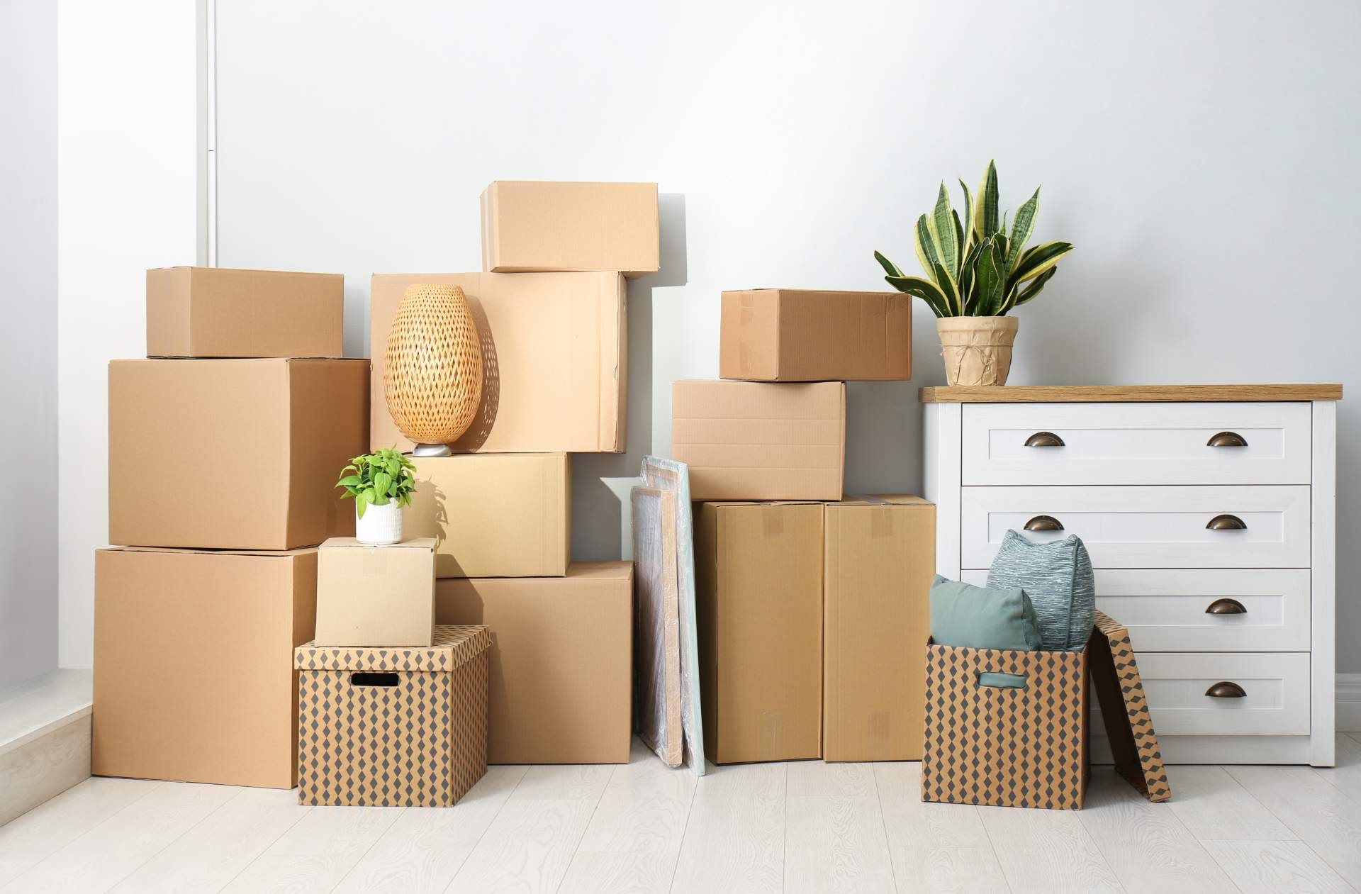 ¿Cómo deshacerse de los enseres de una empresa para venderlos como muebles segunda mano Barcelona?