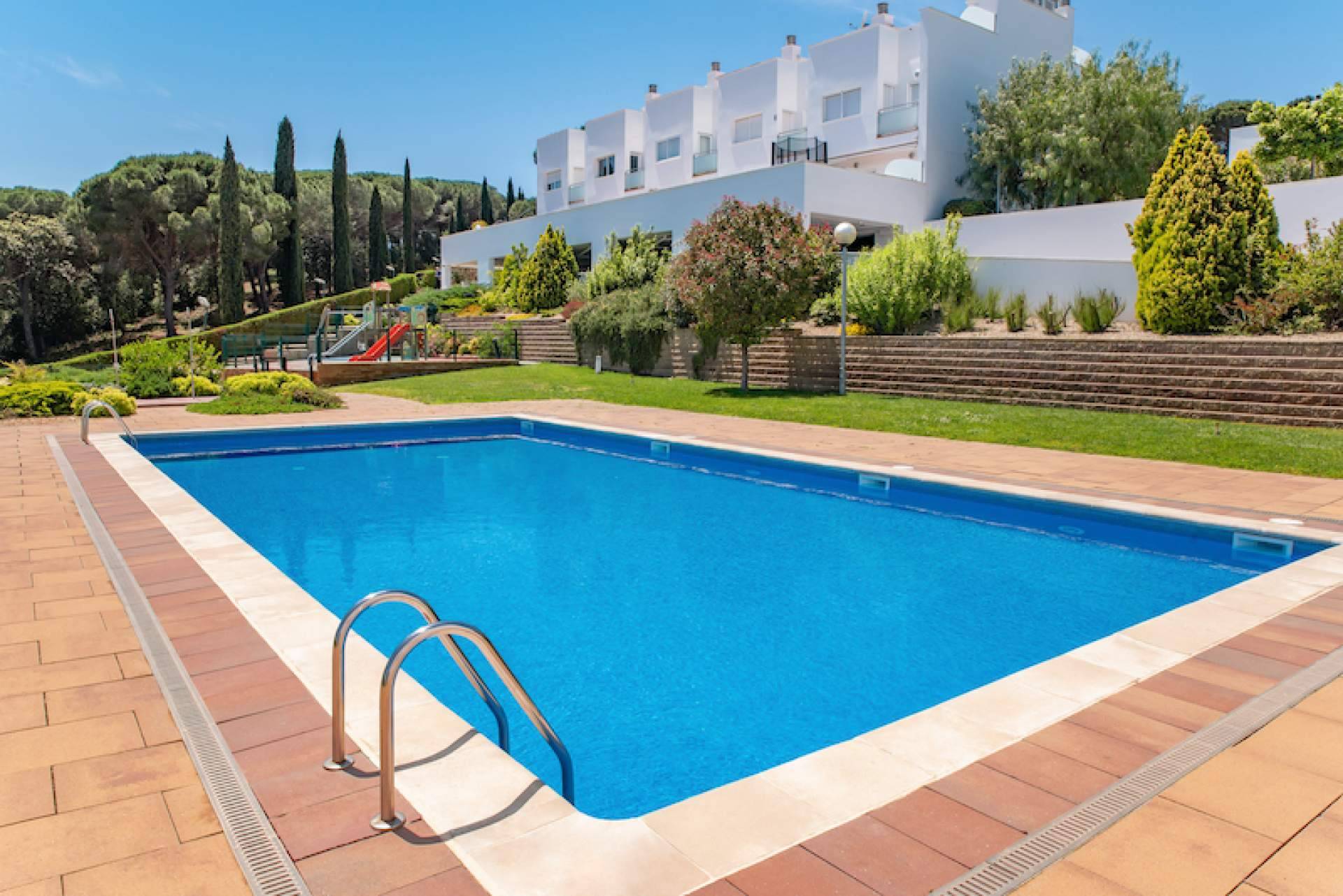 Asesoría y acompañamiento a propietarios que cuentan con piscinas comunitarias, con Gasto Neto