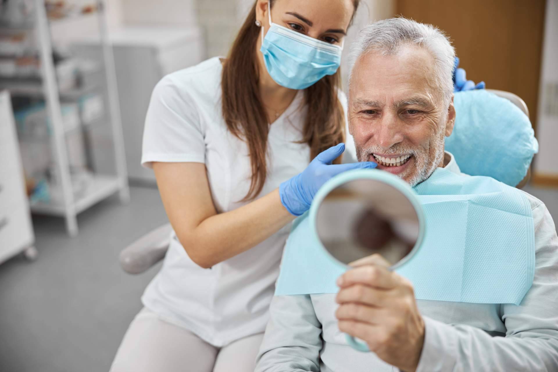 Cuáles son las principales ventajas de las carillas dentales, por Carlos Saiz Smile