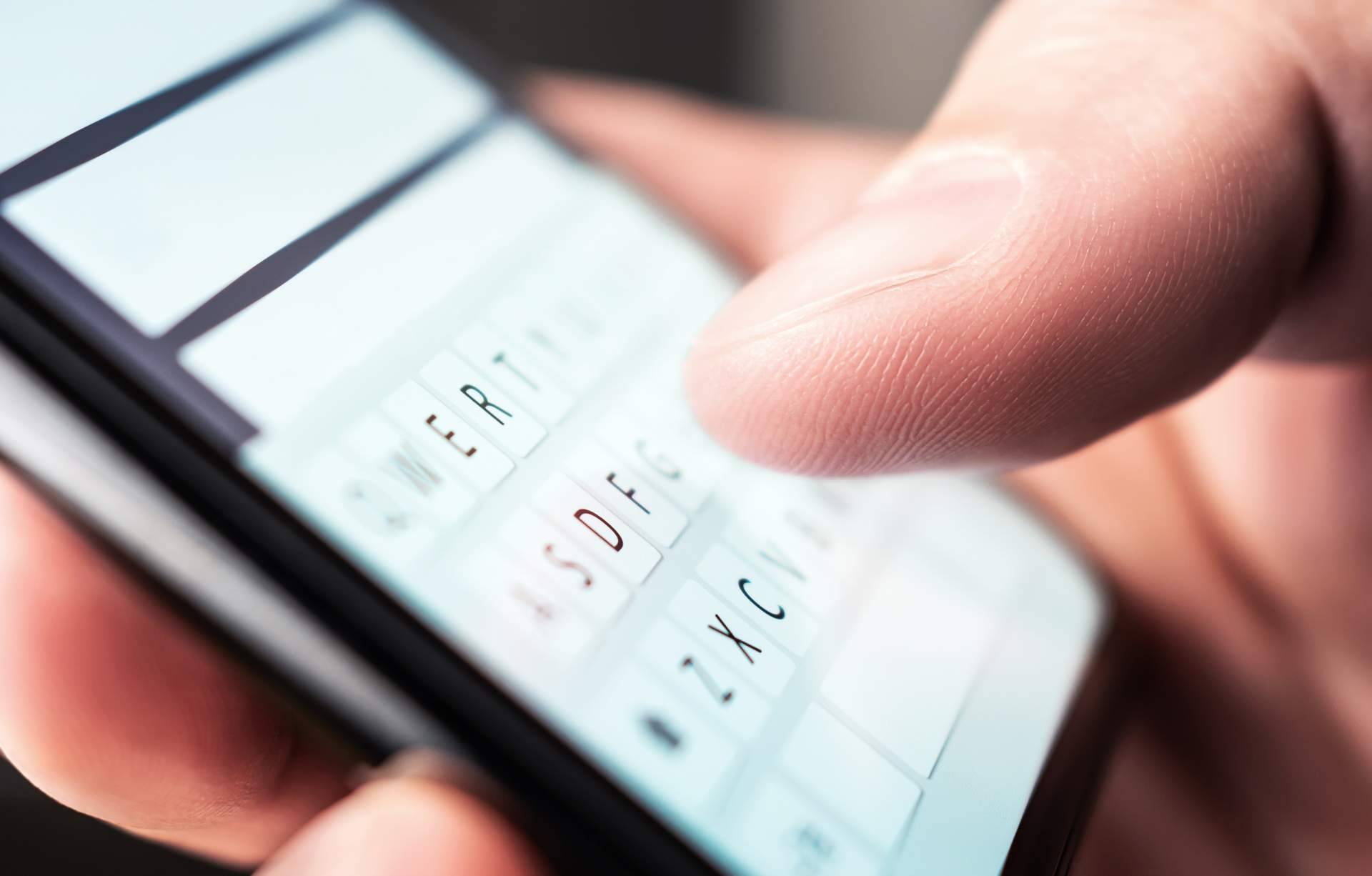 Con Ados Asesoría Alternativa es posible aprender a usar WhatsApp