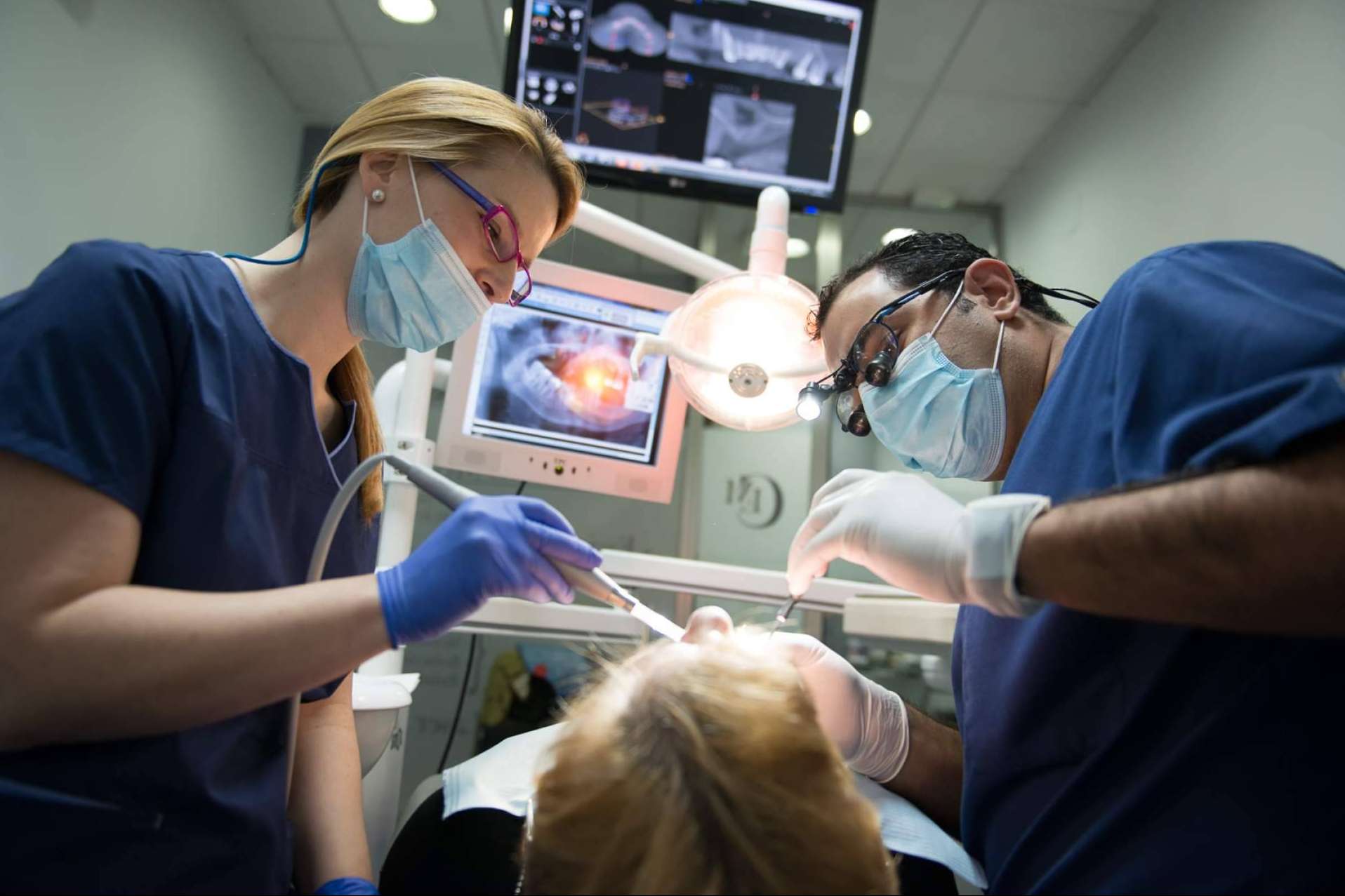 Perder el miedo de ir al dentista gracias a la técnica de sedación consciente