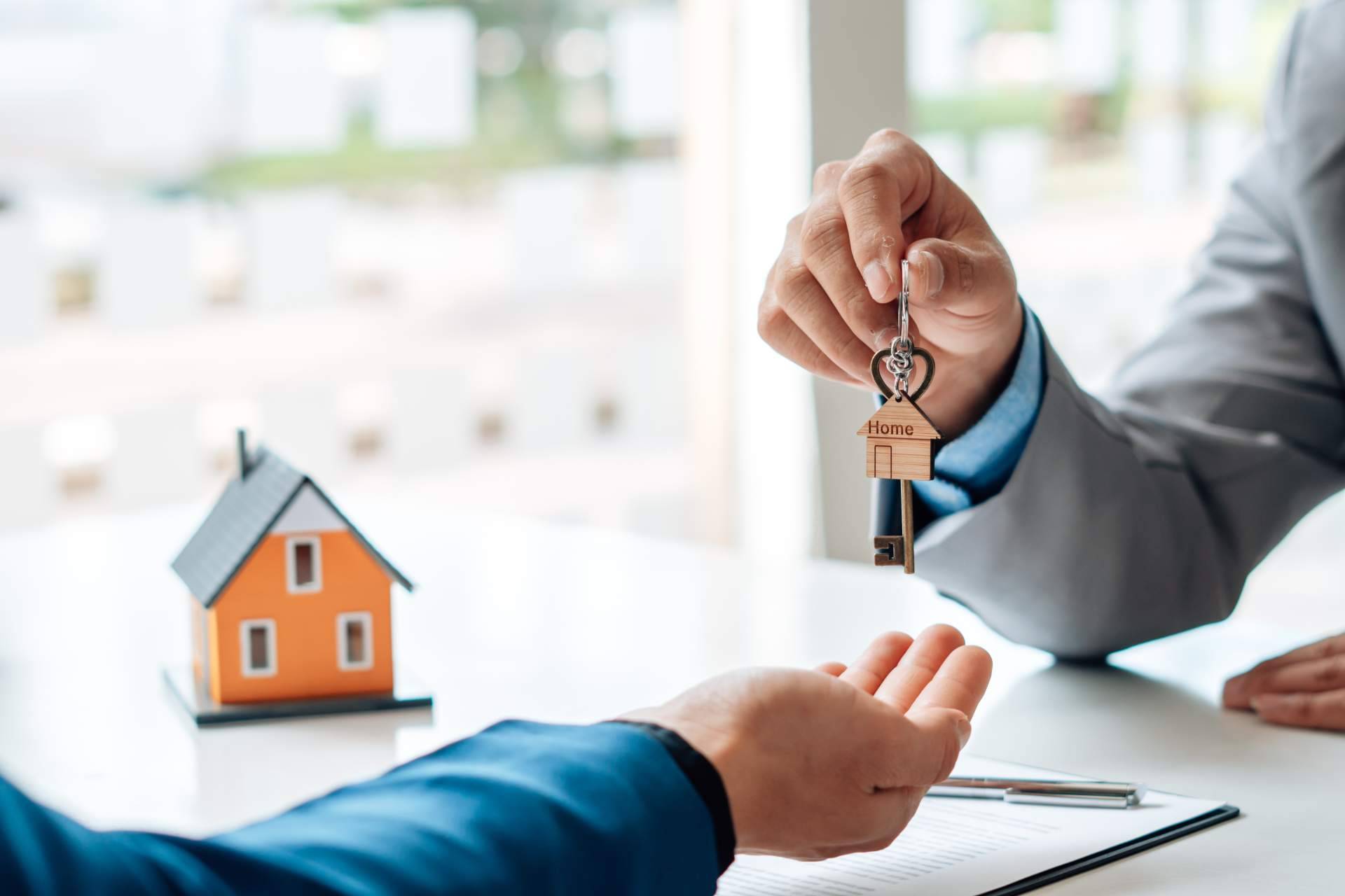 ¿Cómo realizar la venta de un piso con inquilino en Madrid?