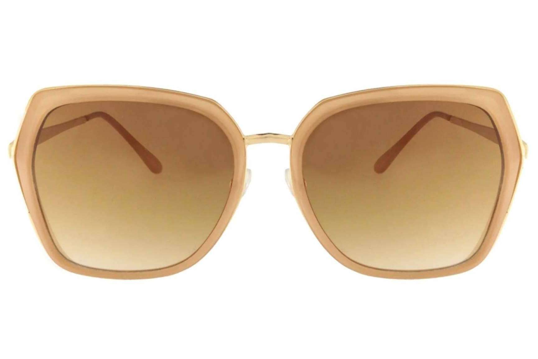Las gafas de sol rosas de moda para este verano, con Charly Therapy
