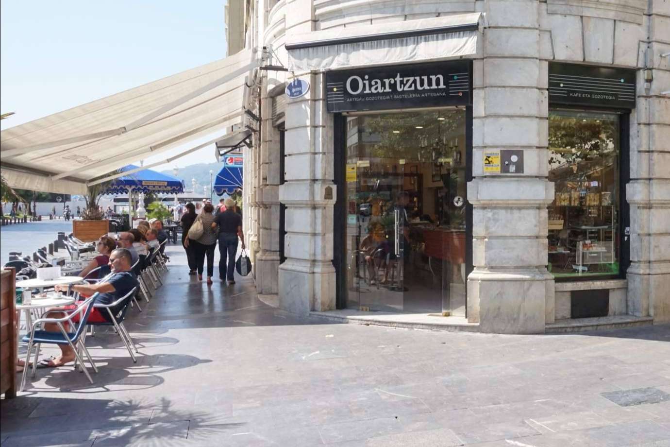 La Pastelería Oiartzun se prepara para dar la bienvenida al Festival de Cine de San Sebastián