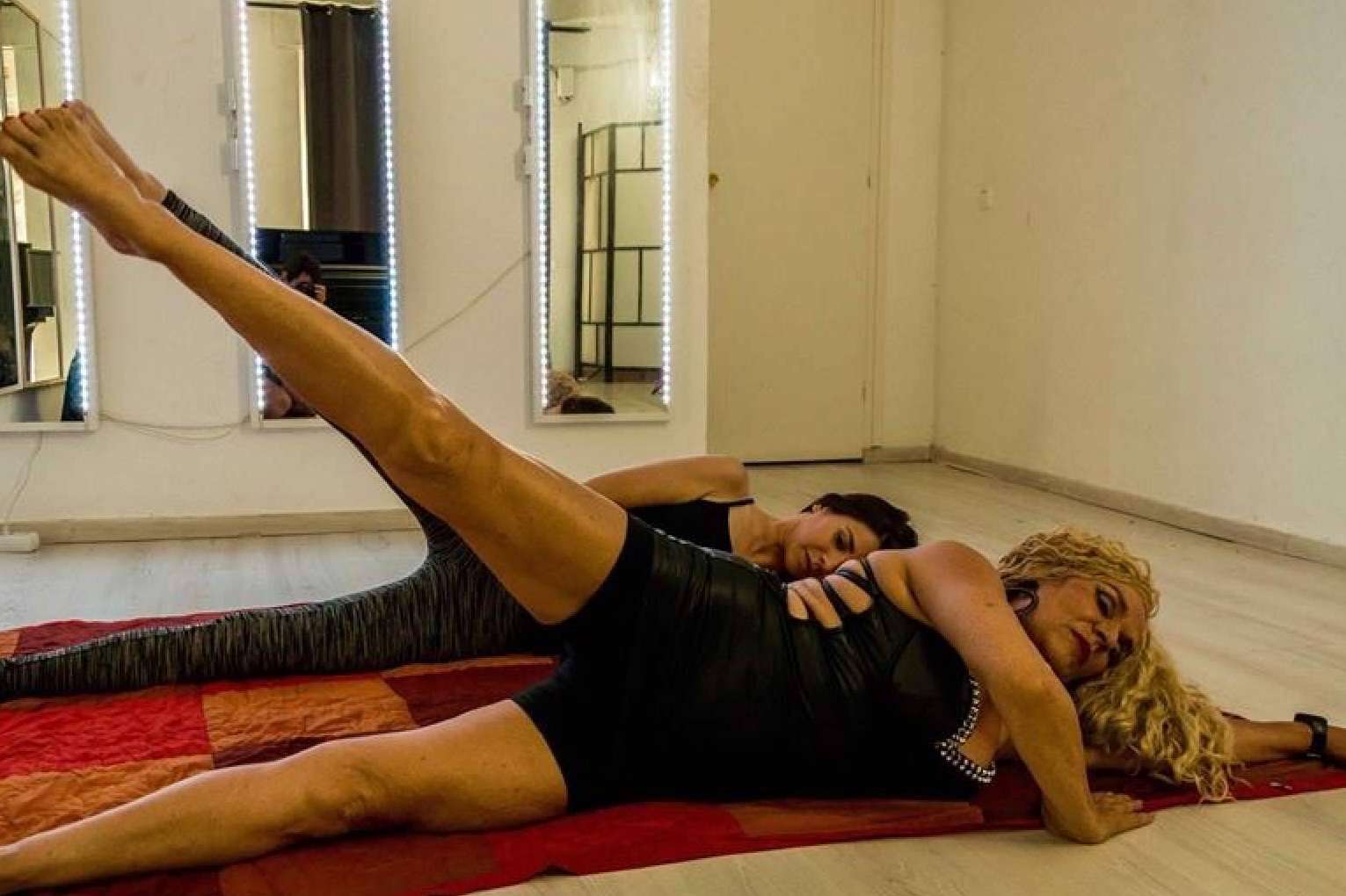 Sesiones individuales de terapia a partir de la meditación, el movimiento y la voz, en un entorno idílico u online, por Empara Rosselló