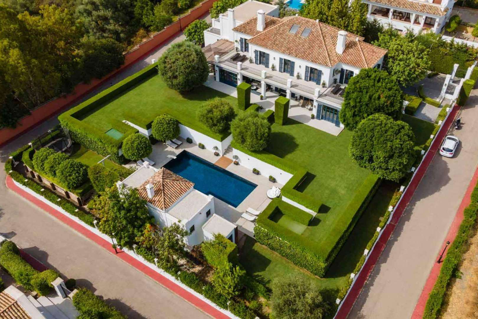 Disfrutar de un paraíso terrenal a través de las villas en venta en Marbella