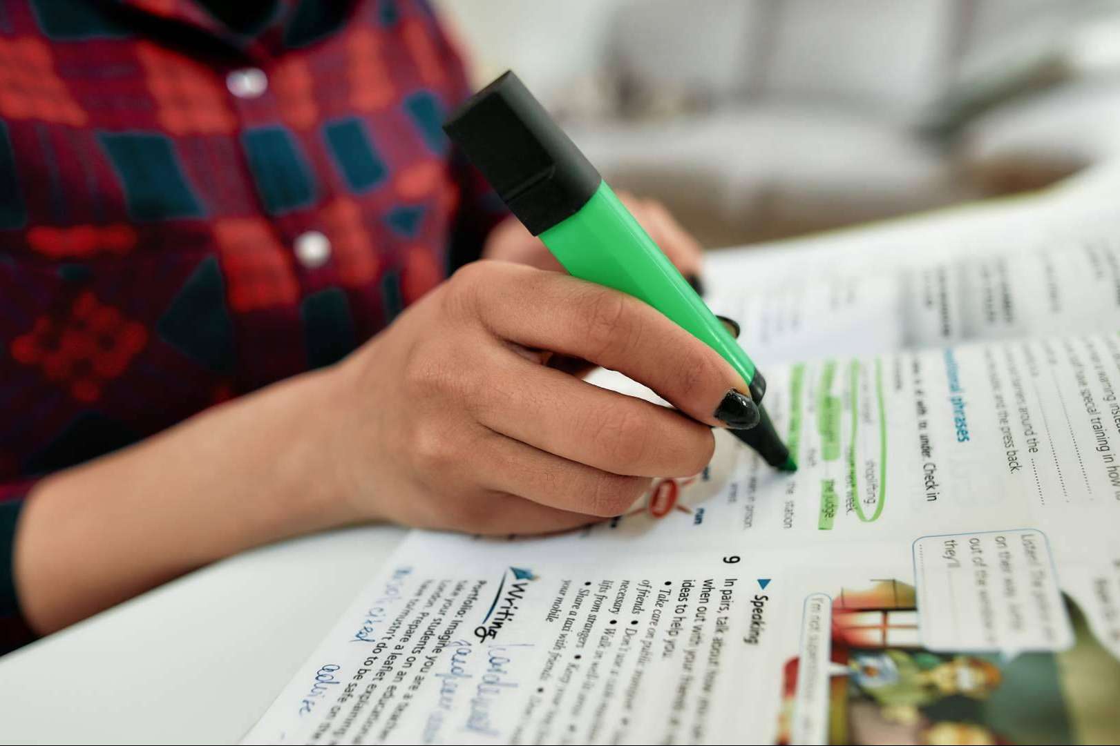 Con las pruebas de Bright Exams es posible certificar el A2 english level