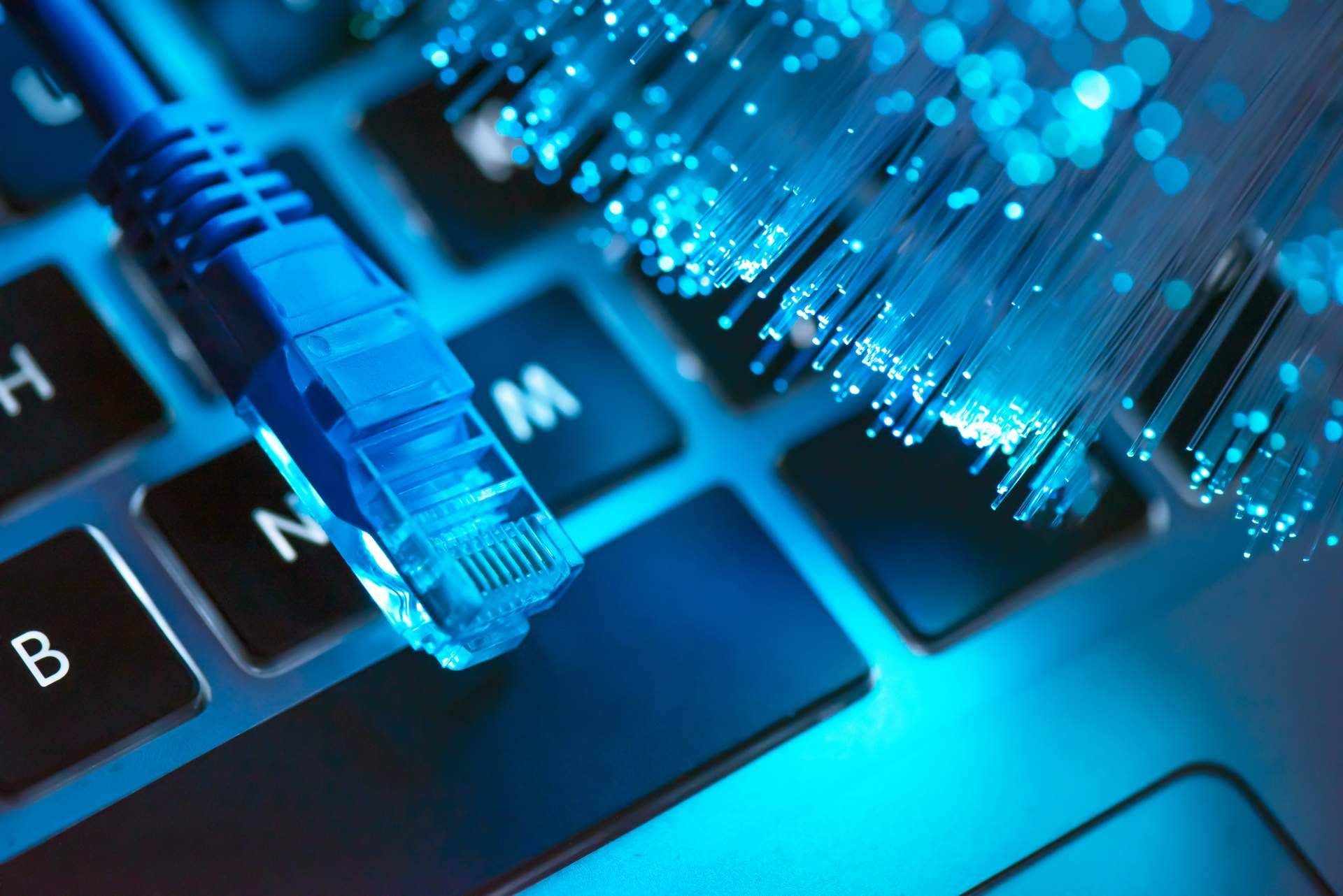 La solución definitiva en el mundo de la conectividad con la Fibra Óptica Plástica