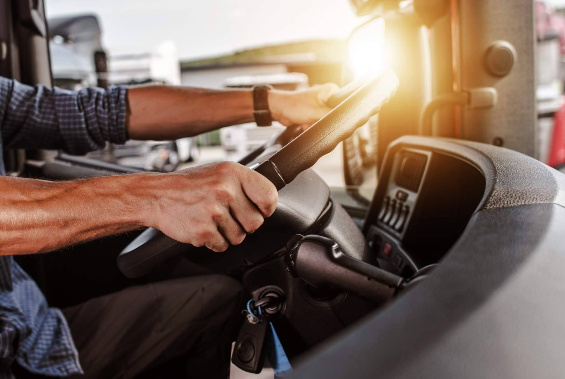 Encontrar un seguro camiones experto en vehículos de transporte industriales con Camion Protect