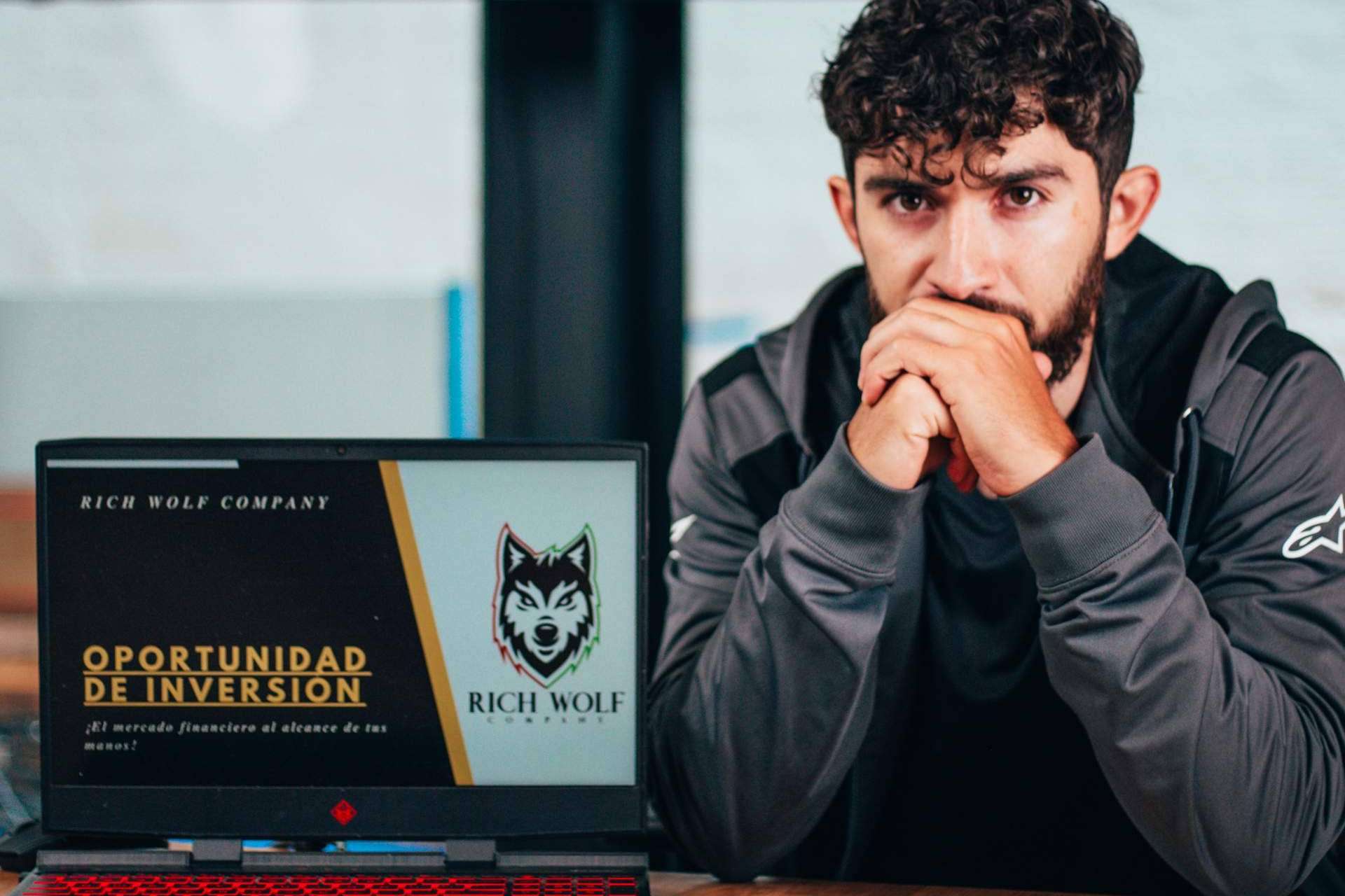 Cómo generar ingresos pasivos mediante el mercado financiero de una manera estable, por RWC INVESTING