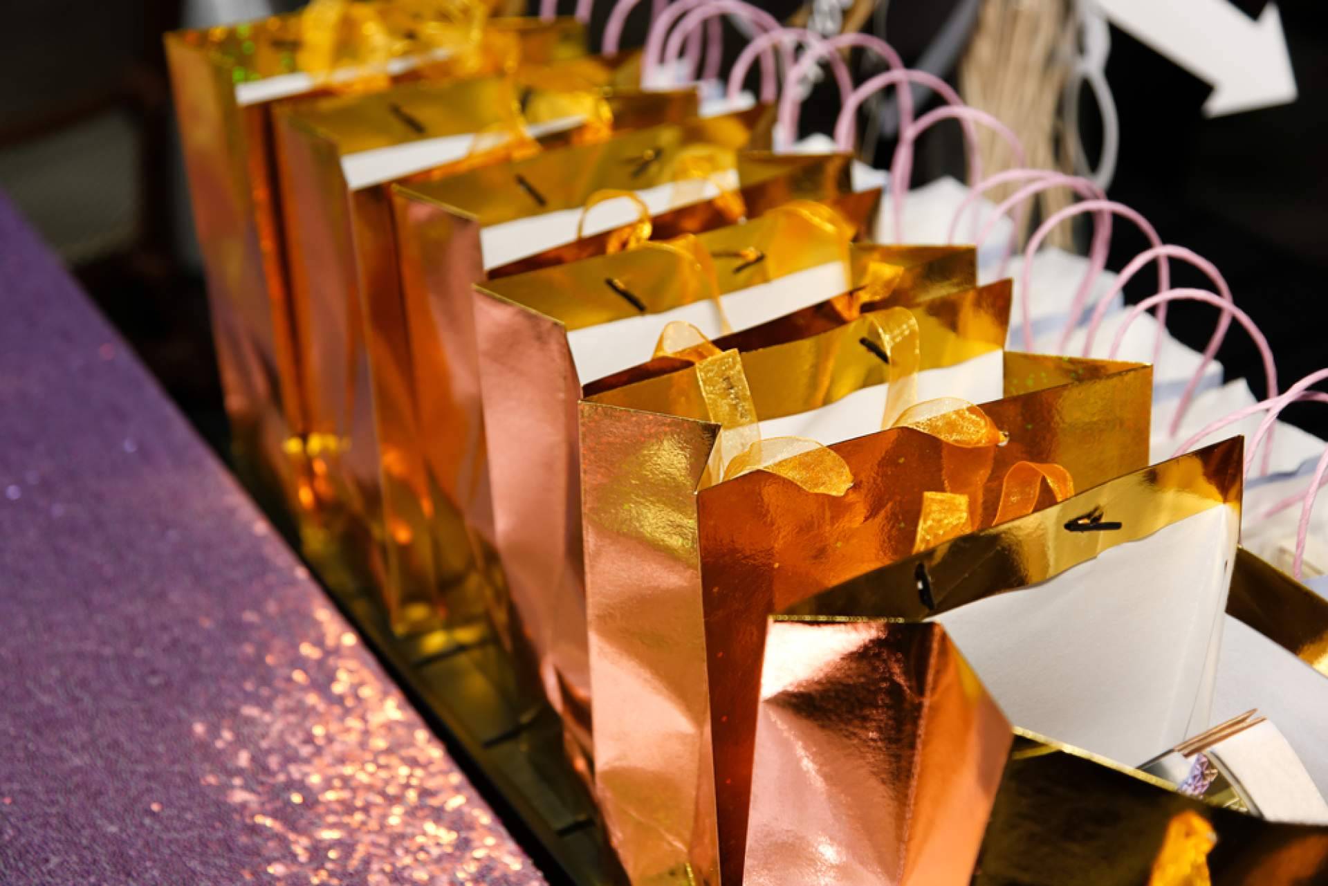 Sorprender en ocasiones especiales con los regalos personalizados de Personalizatufunda