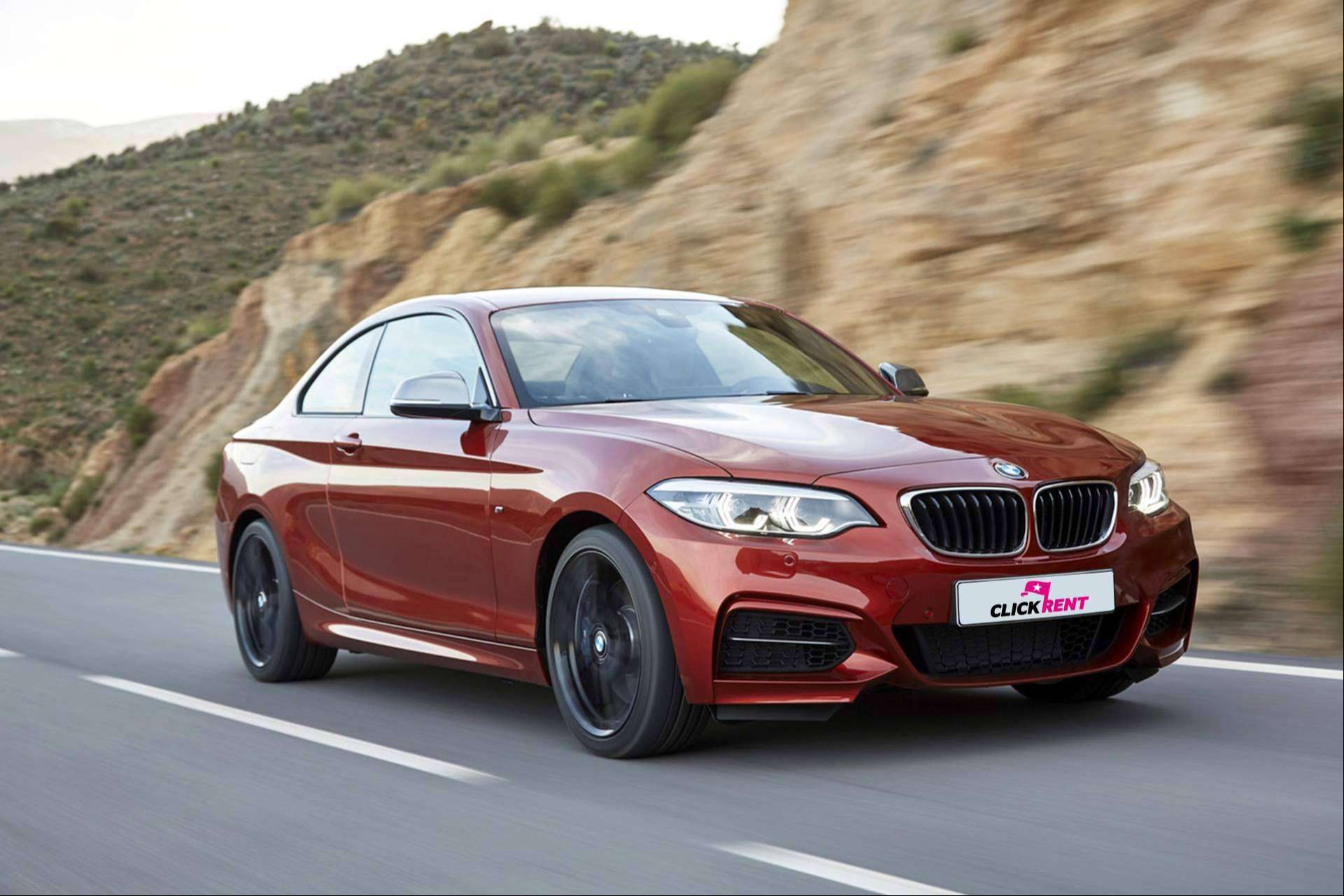 Para visitar las ciudades de Madrid y Valencia, las ventajas de alquilar un coche