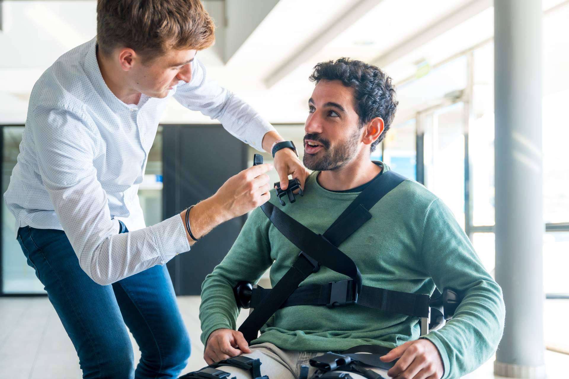 EM (Esclerosis Múltiple) y las terapias de neurorrehabilitación robótica de Movex Clinics, por Gogoa