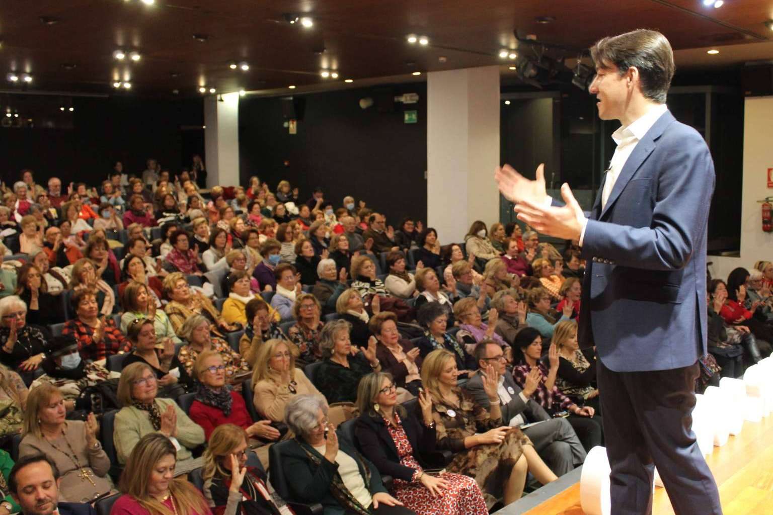 El Congreso Internacional de Psicología Positiva concede matrículas gratis antes del 27 de junio de 2024