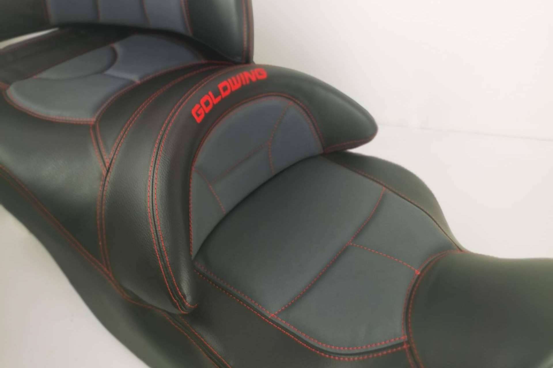 Transformación del asiento de moto con JM Fundas
