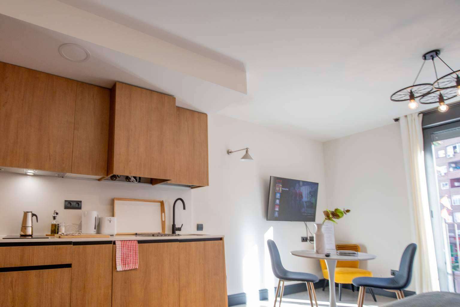 Disfrutar plenamente de la capital madrileña al hospedarse en un piso céntrico con Karem Home